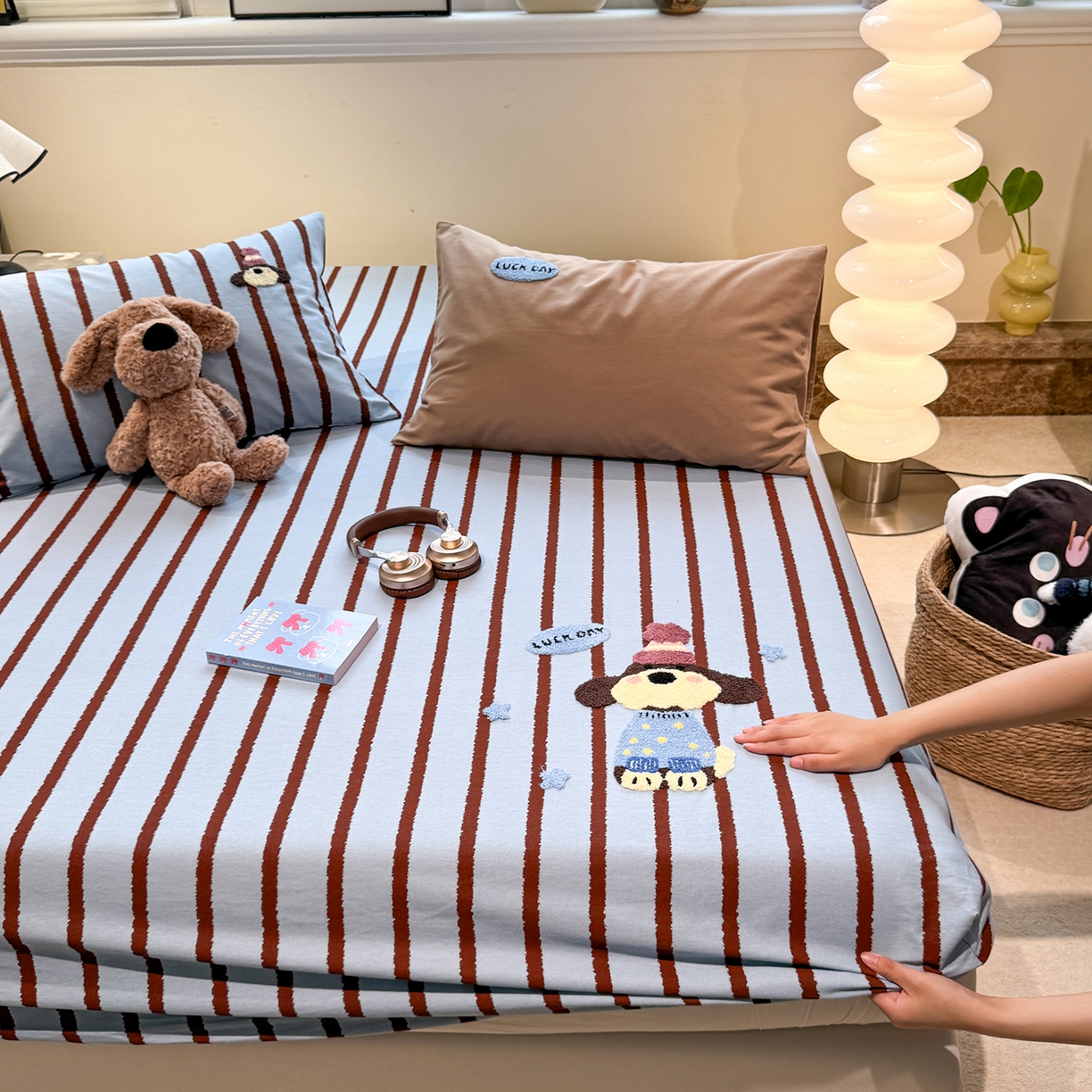 91家纺网 家纺一手货源 找家纺 珺柔家纺 2025新款磨毛毛巾绣床笠 海盐雪纳瑞