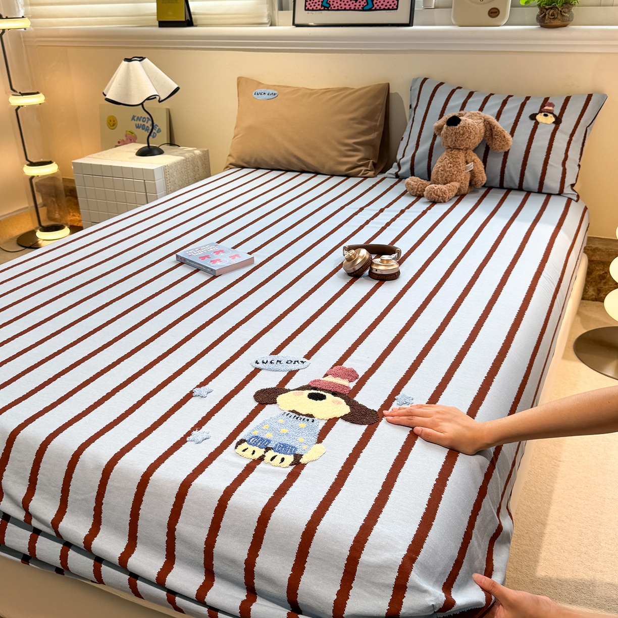 91家纺网 家纺一手货源 找家纺 珺柔家纺 2025新款磨毛毛巾绣床笠 海盐雪纳瑞