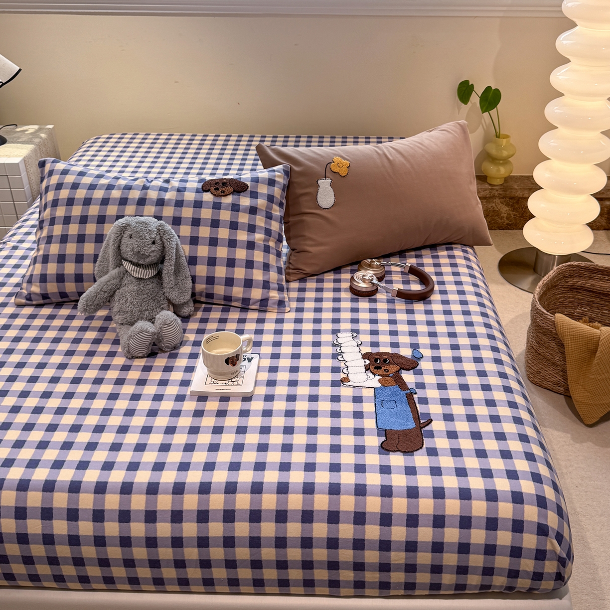 91家纺网 家纺一手货源 找家纺 珺柔家纺 2025新款磨毛毛巾绣床笠 咖啡店小狗