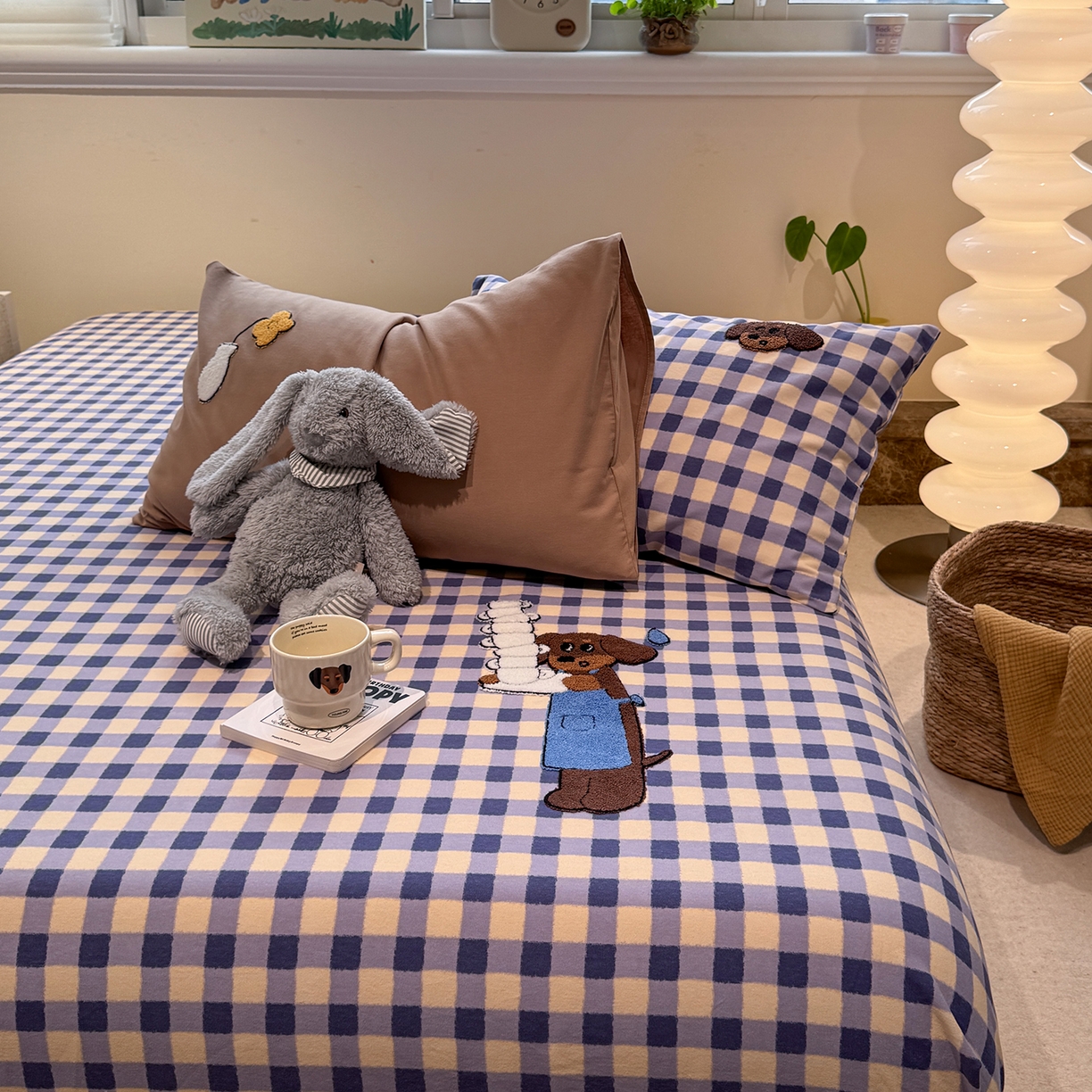 91家纺网 家纺一手货源 找家纺 珺柔家纺 2025新款磨毛毛巾绣床笠 咖啡店小狗