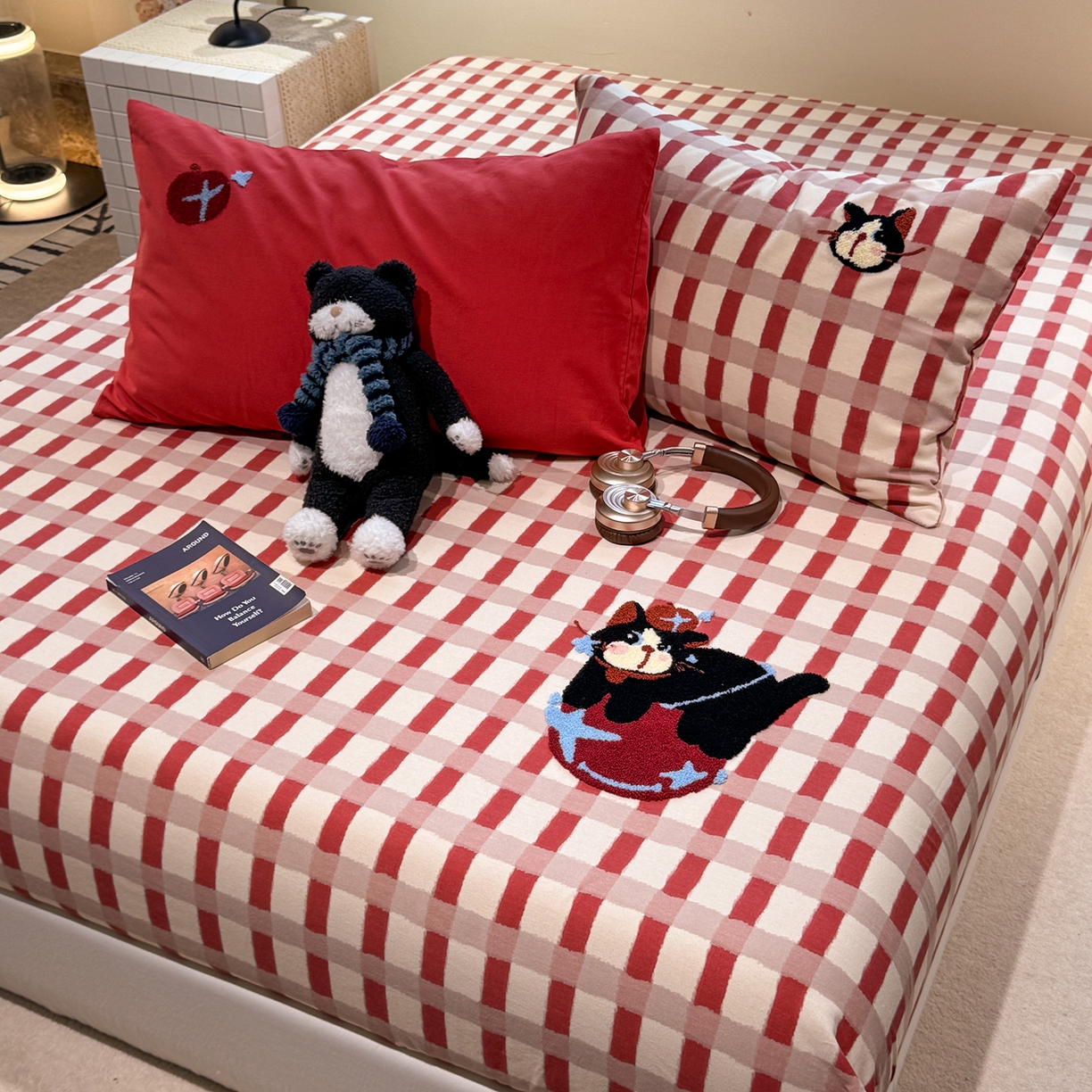 91家纺网 家纺一手货源 找家纺 珺柔家纺 2025新款磨毛毛巾绣床笠 萌神小喵