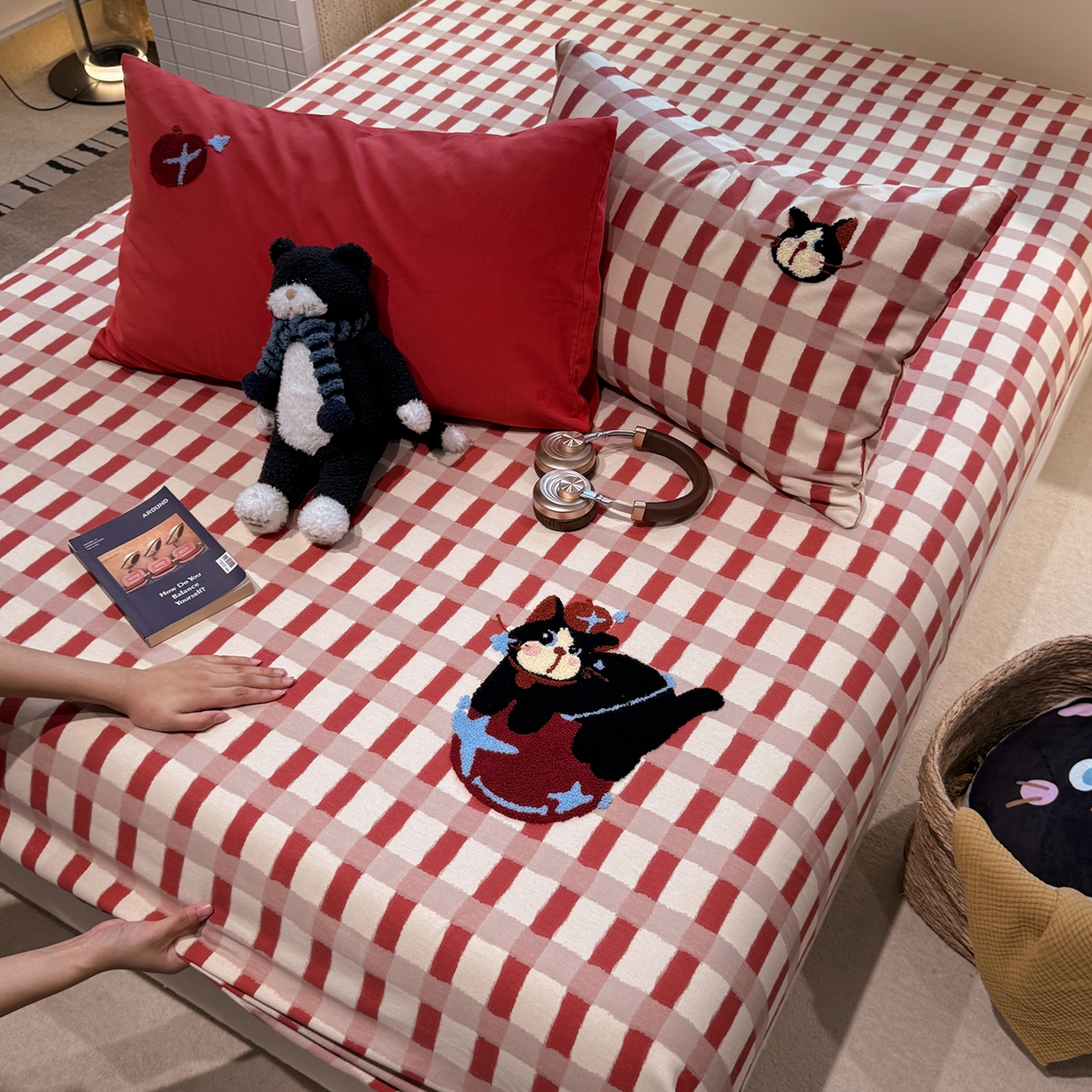 91家纺网 家纺一手货源 找家纺 珺柔家纺 2025新款磨毛毛巾绣床笠 萌神小喵