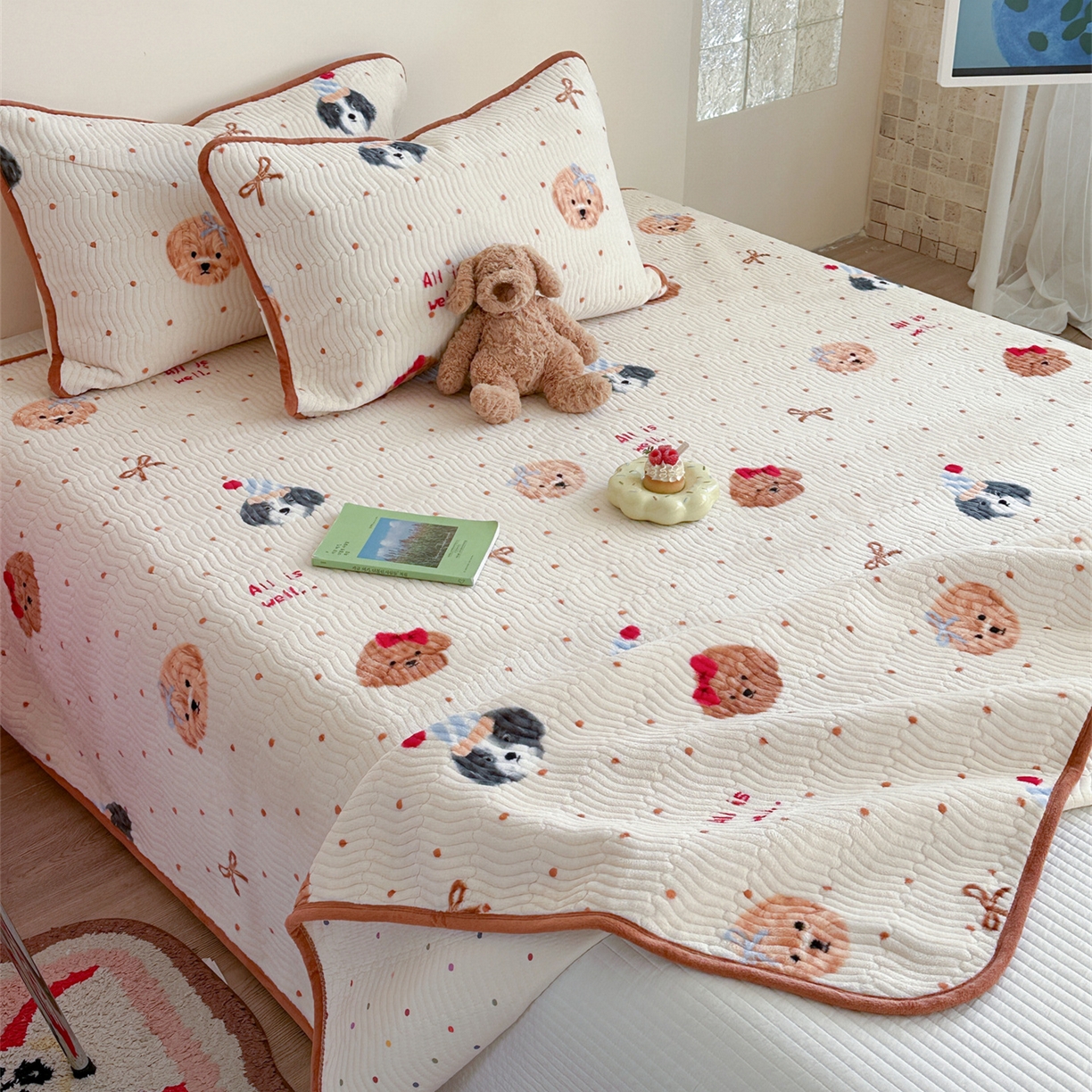 91家纺网 家纺一手货源 找家纺 暖生活 2025新款高克重牛奶绒床盖三件套 点点狗