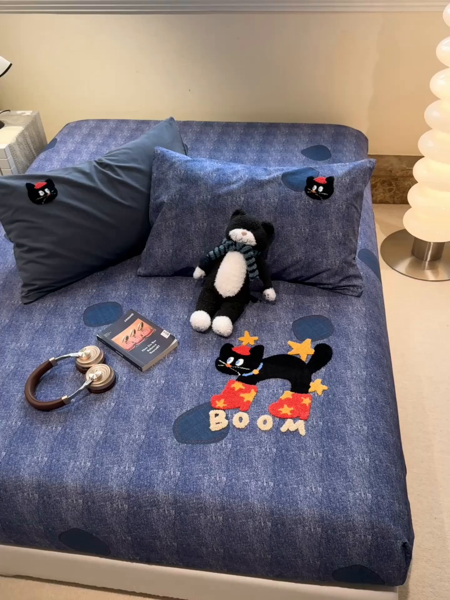 91家纺网 家纺一手货源 找家纺 珺柔家纺 2025新款磨毛毛巾绣床笠 牛仔猫