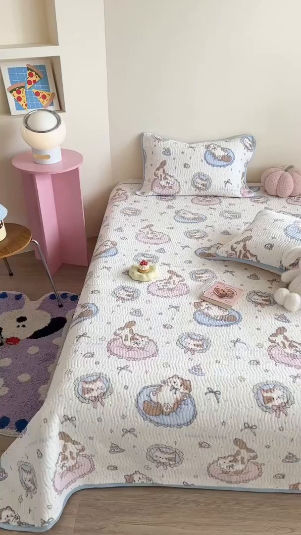 91家纺网 家纺一手货源 找家纺 暖生活 2025新款高克重牛奶绒床盖三件套 酣睡小喵