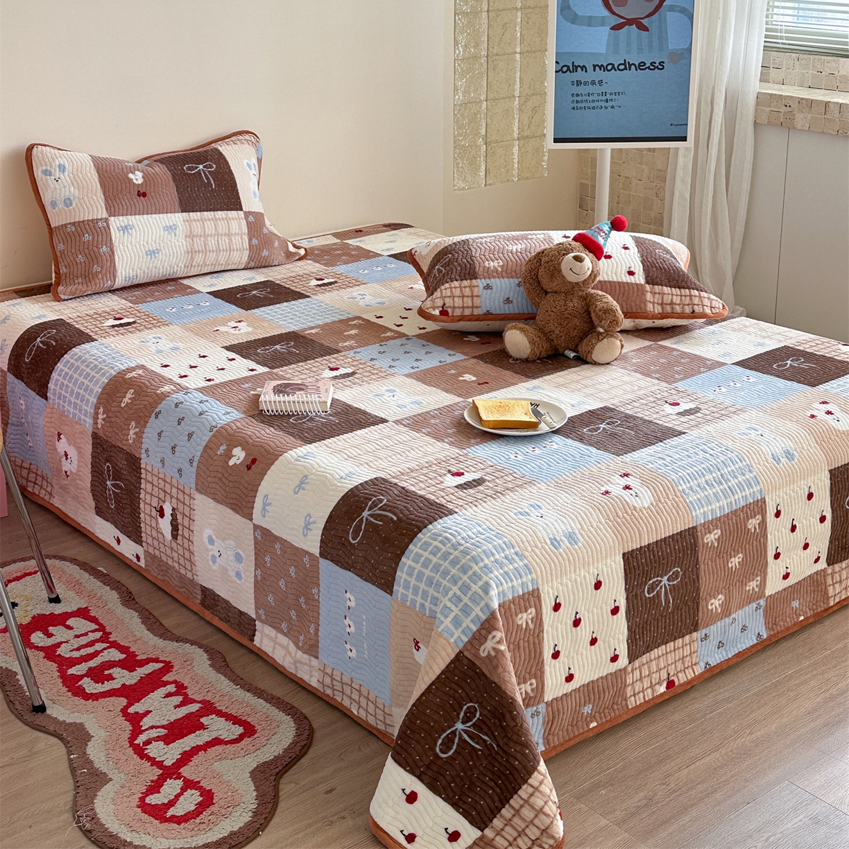 91家纺网 家纺一手货源 找家纺 暖生活 2025新款高克重牛奶绒床盖三件套 蝴蝶结拼图