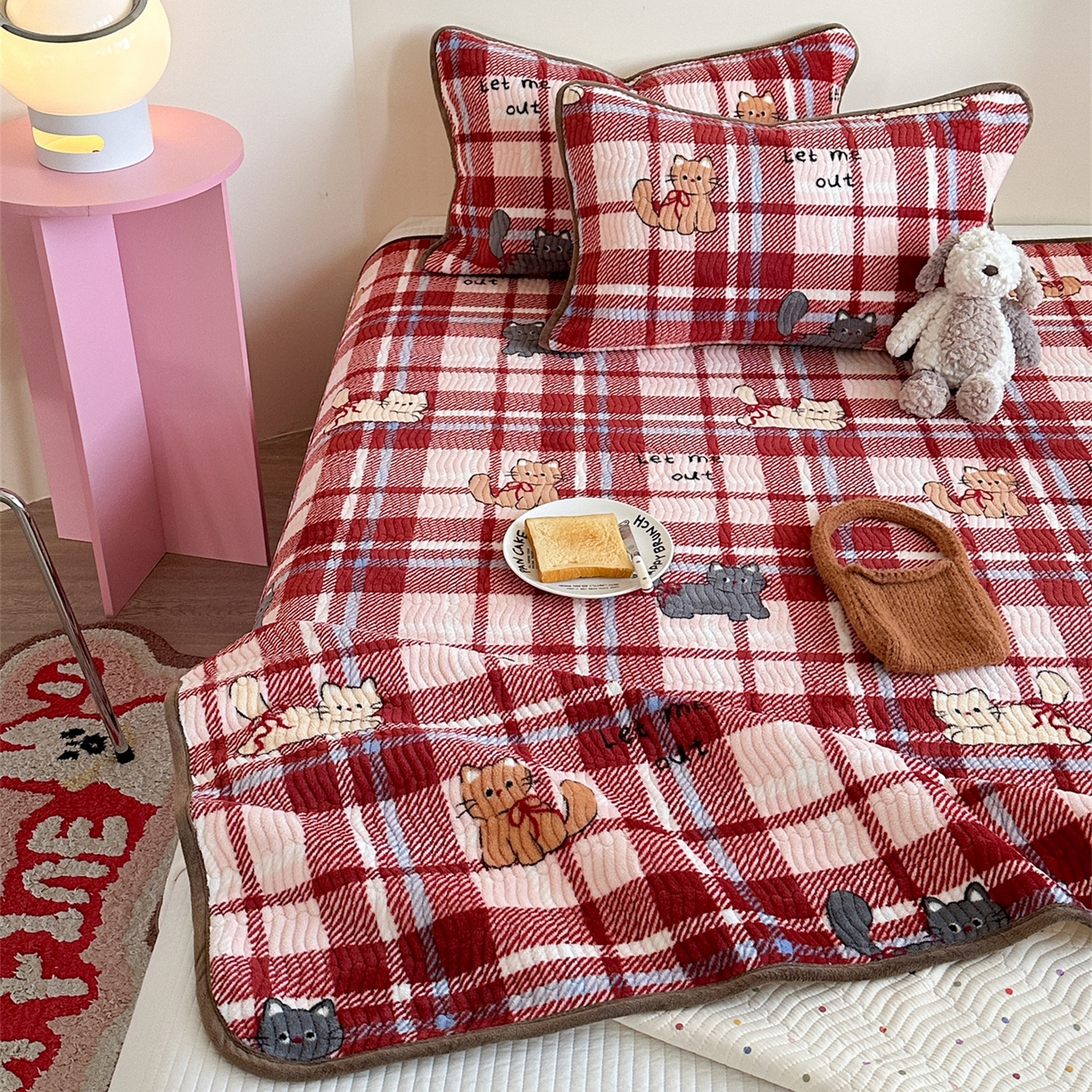 91家纺网 家纺一手货源 找家纺 暖生活 2025新款高克重牛奶绒床盖三件套 圣诞小咪