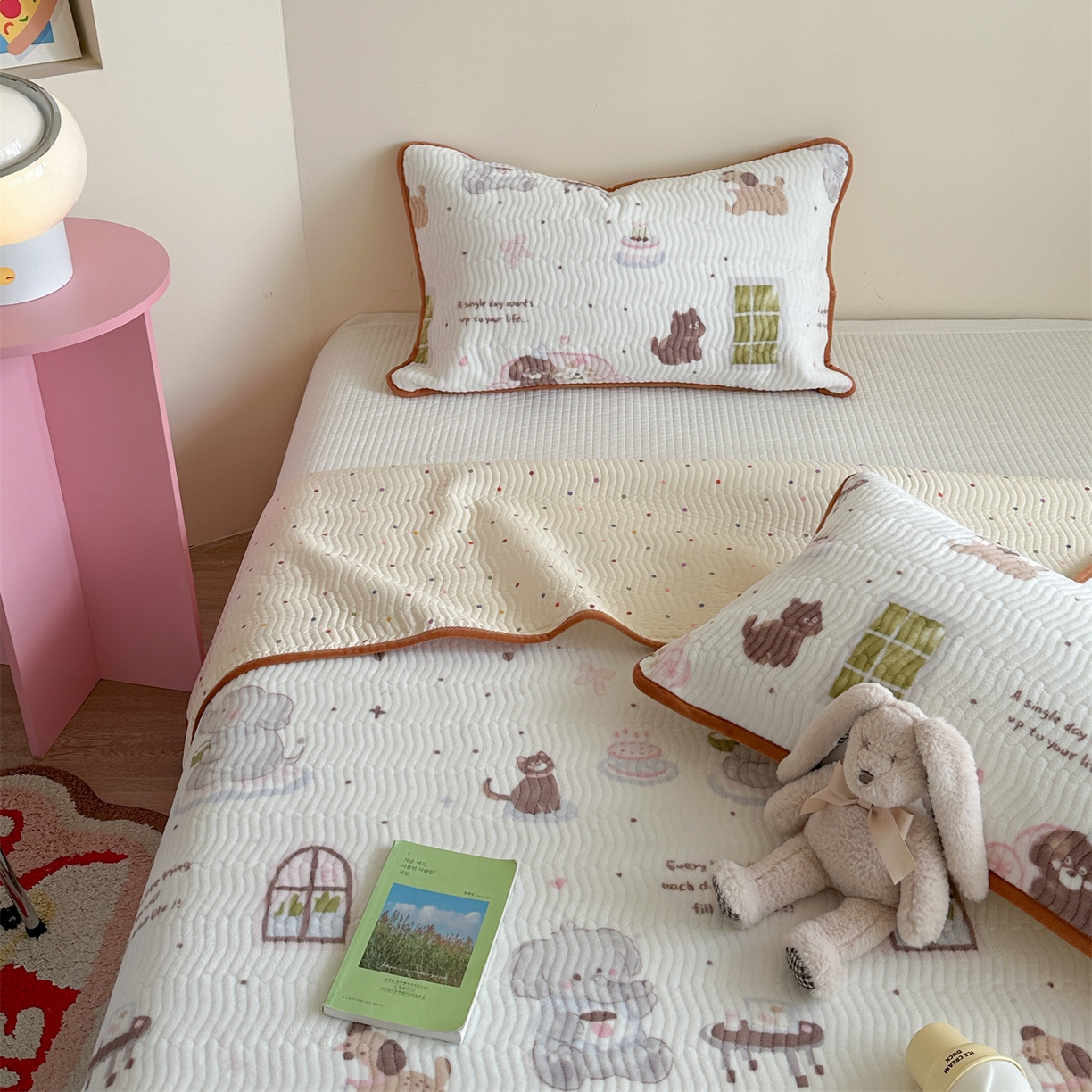 91家纺网 家纺一手货源 找家纺 暖生活 2025新款高克重牛奶绒床盖三件套 小象喝茶