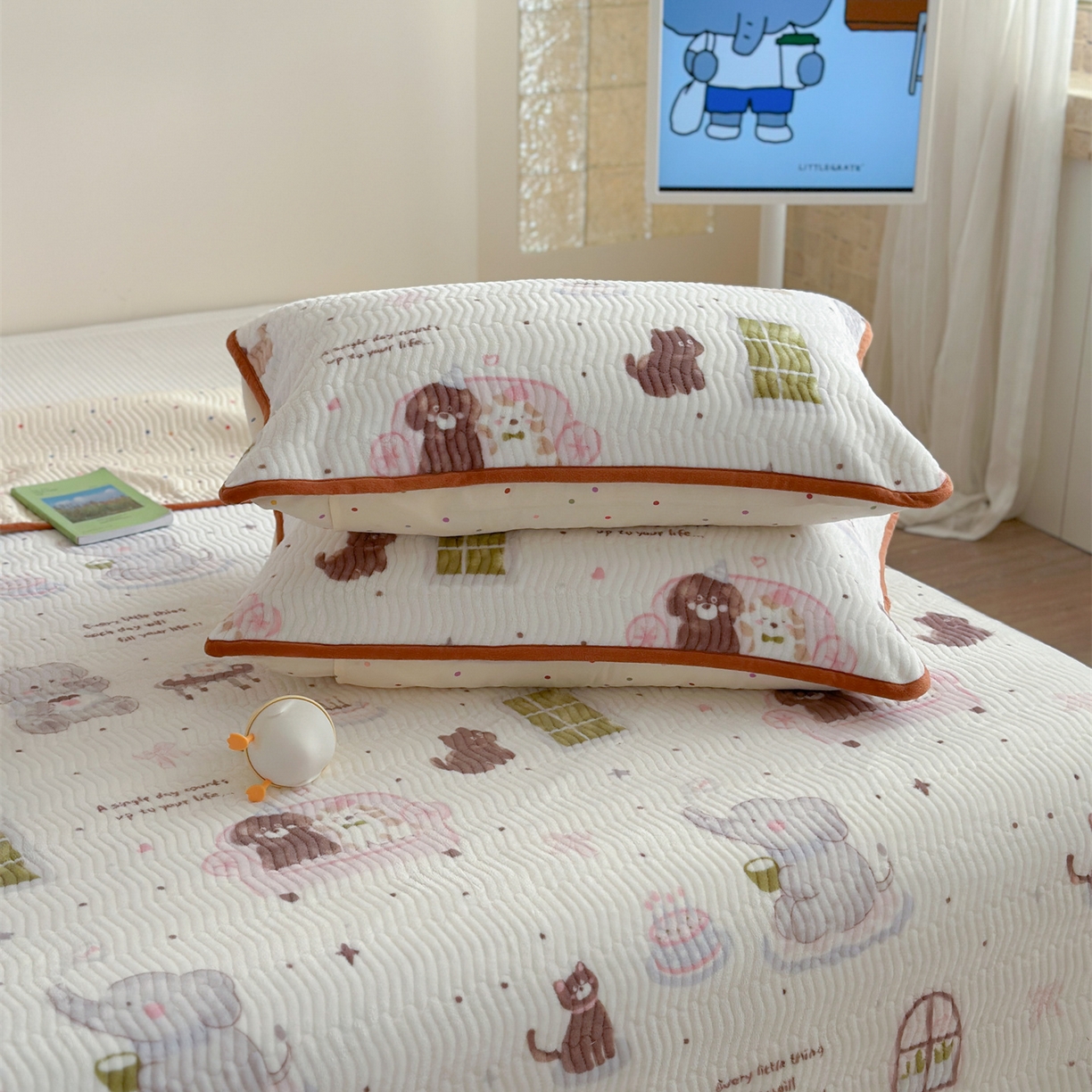 91家纺网 家纺一手货源 找家纺 暖生活 2025新款高克重牛奶绒床盖三件套 小象喝茶