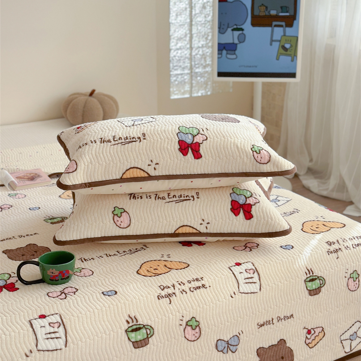 91家纺网 家纺一手货源 找家纺 暖生活 2025新款高克重牛奶绒床盖三件套 信封小熊