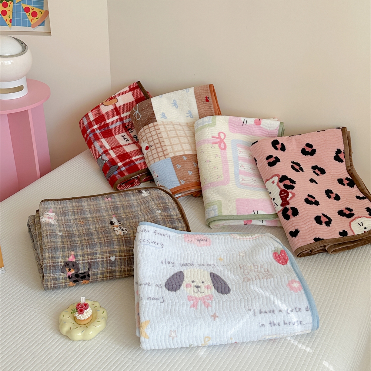 91家纺网 家纺一手货源 找家纺 暖生活 2025新款高克重牛奶绒床盖三件套 组合