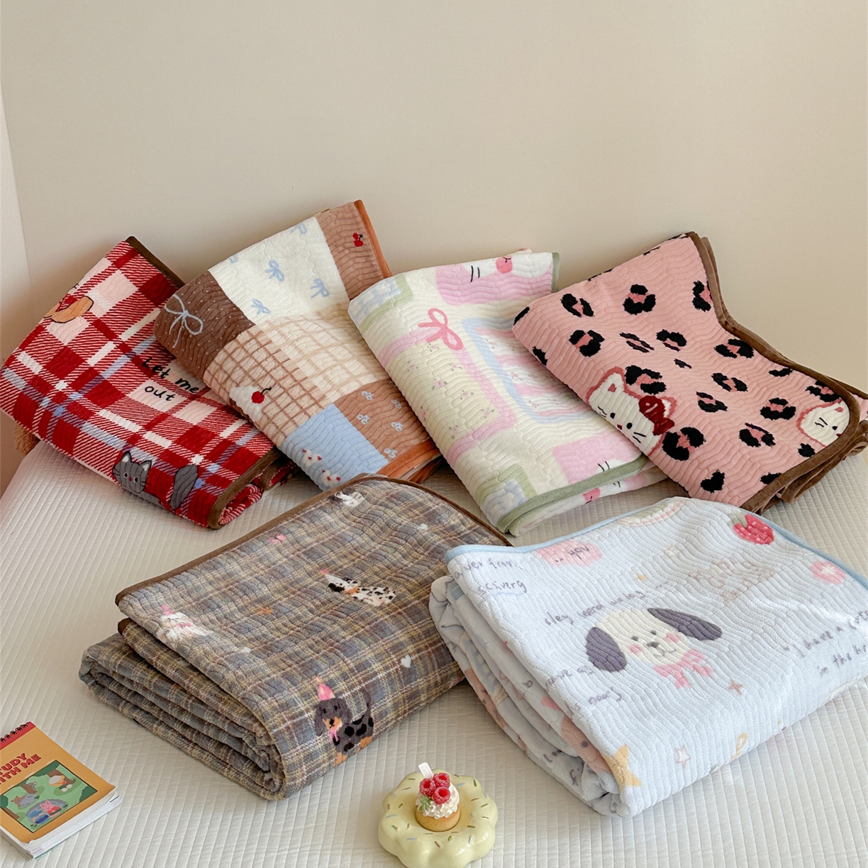 91家纺网 家纺一手货源 找家纺 暖生活 2025新款高克重牛奶绒床盖三件套 组合