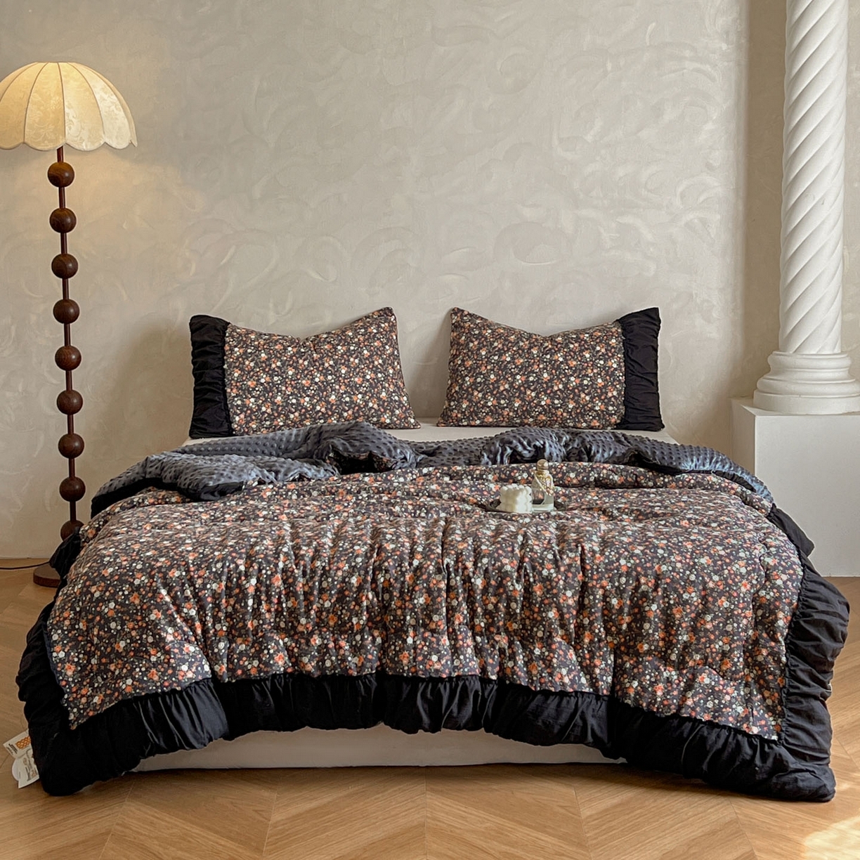 91家纺网 家纺一手货源 找家纺 （总）Mata蔓塔家 2025新款侘寂风泡芙花边豆豆被被子被芯冬被春秋被牛奶绒豆豆被