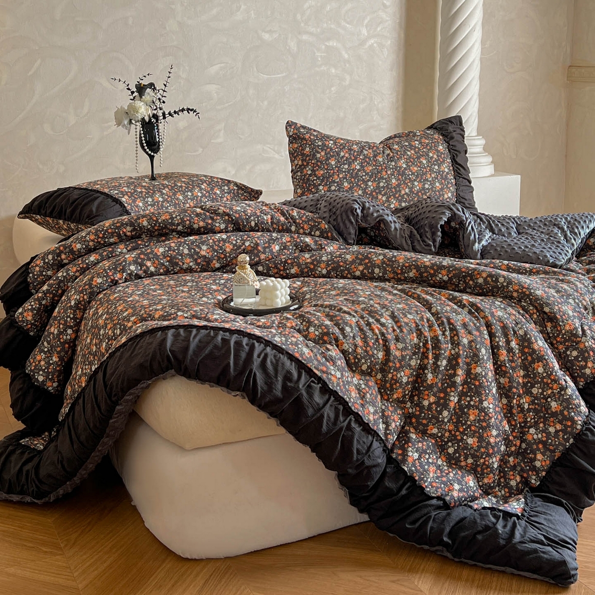 91家纺网 家纺一手货源 找家纺 （总）Mata蔓塔家 2025新款侘寂风泡芙花边豆豆被被子被芯冬被春秋被牛奶绒豆豆被