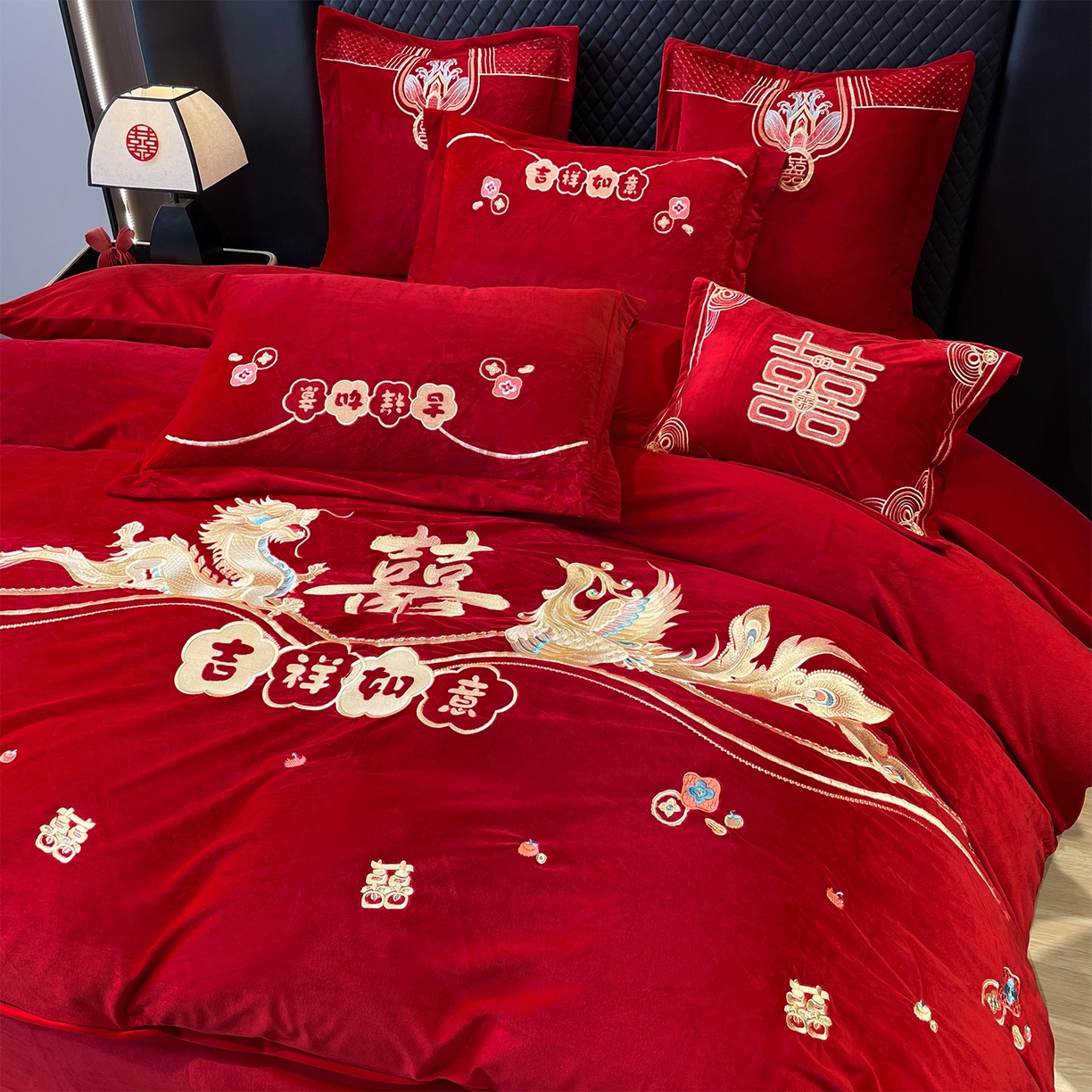 91家纺网 家纺一手货源 找家纺 芊囍纺 2024新款刺绣宝宝绒婴儿绒牛奶绒婚庆四件套吉祥如意