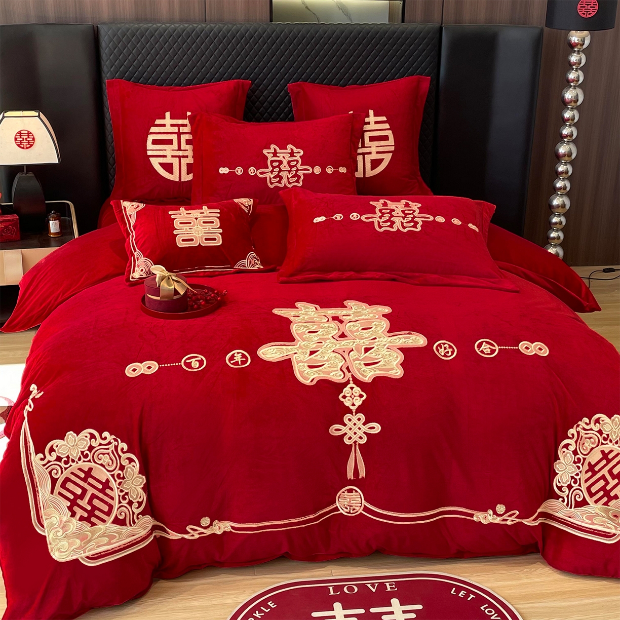 91家纺网 家纺一手货源 找家纺 芊囍纺 2024新款刺绣宝宝绒婴儿绒牛奶绒婚庆四件套喜上添花