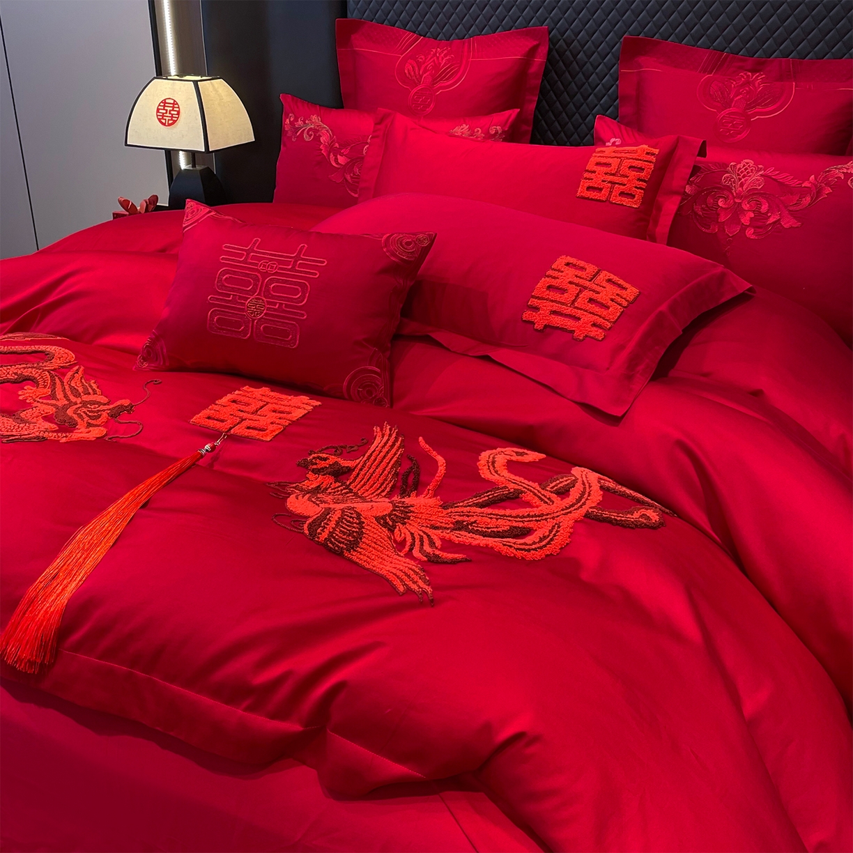 91家纺网 家纺一手货源 找家纺 芊囍纺 2024新款亲肤磨毛婚庆刺绣四件套龙凤传喜