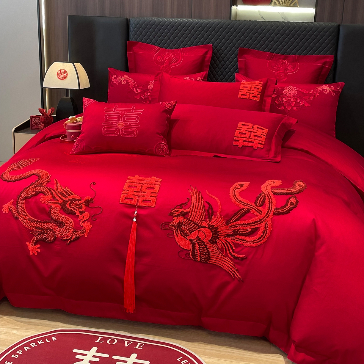 91家纺网 家纺一手货源 找家纺 芊囍纺 2024新款亲肤磨毛婚庆刺绣四件套龙凤传喜