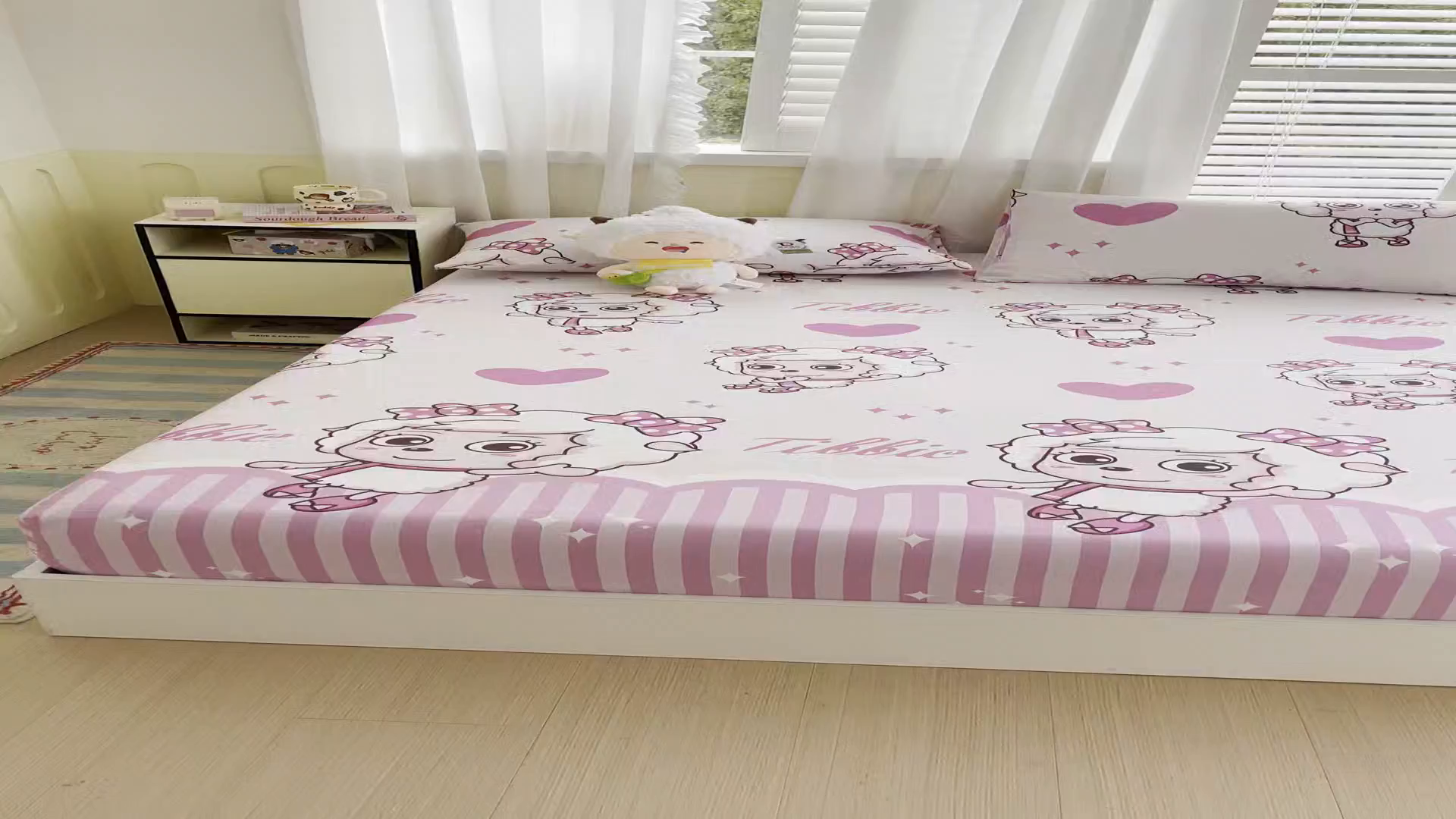 91家纺网 家纺一手货源 找家纺 金鑫汇家纺 2025新款喜羊羊与灰太狼全棉单品床笠 时尚美羊羊