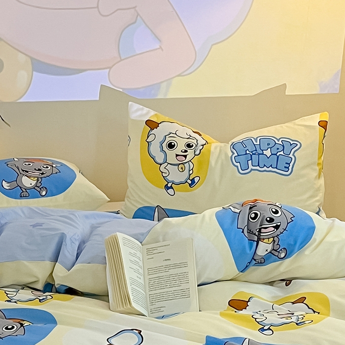 91家纺网 家纺一手货源 找家纺 金鑫汇家纺 2025新款喜羊羊与灰太狼全棉单品枕套 狼羊童话梦