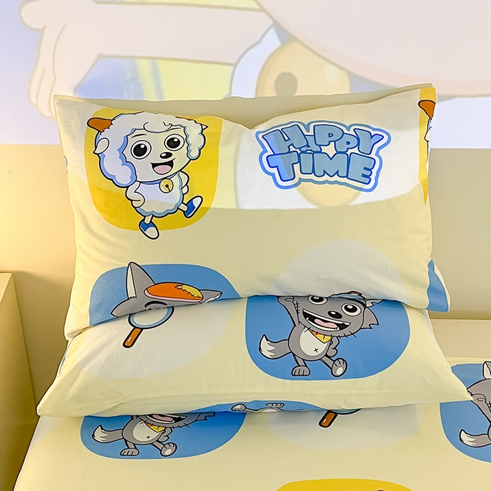 91家纺网 家纺一手货源 找家纺 金鑫汇家纺 2025新款喜羊羊与灰太狼全棉单品枕套 狼羊童话梦