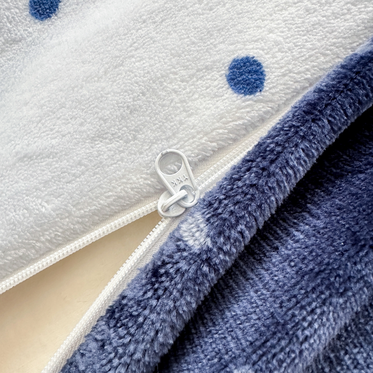 91家纺网 家纺一手货源 找家纺 乐童家纺 2025新款小清新牛奶绒毛巾绣四件套-第三波波点米菲兔