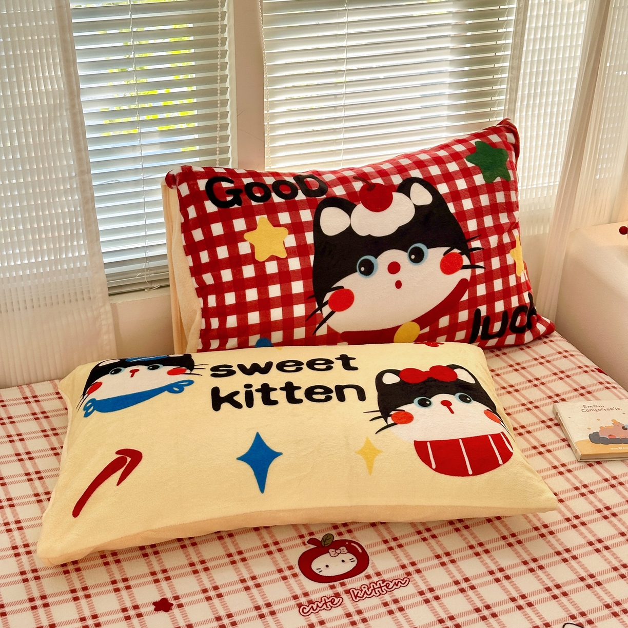 91家纺网 家纺一手货源 找家纺 乐童家纺 2025新款小清新牛奶绒毛巾绣四件套-第三波彩色小猫