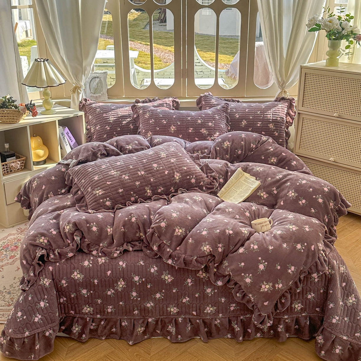 美梦家纺 2025新款牛奶绒花边夹棉床盖四件套 紫色物语