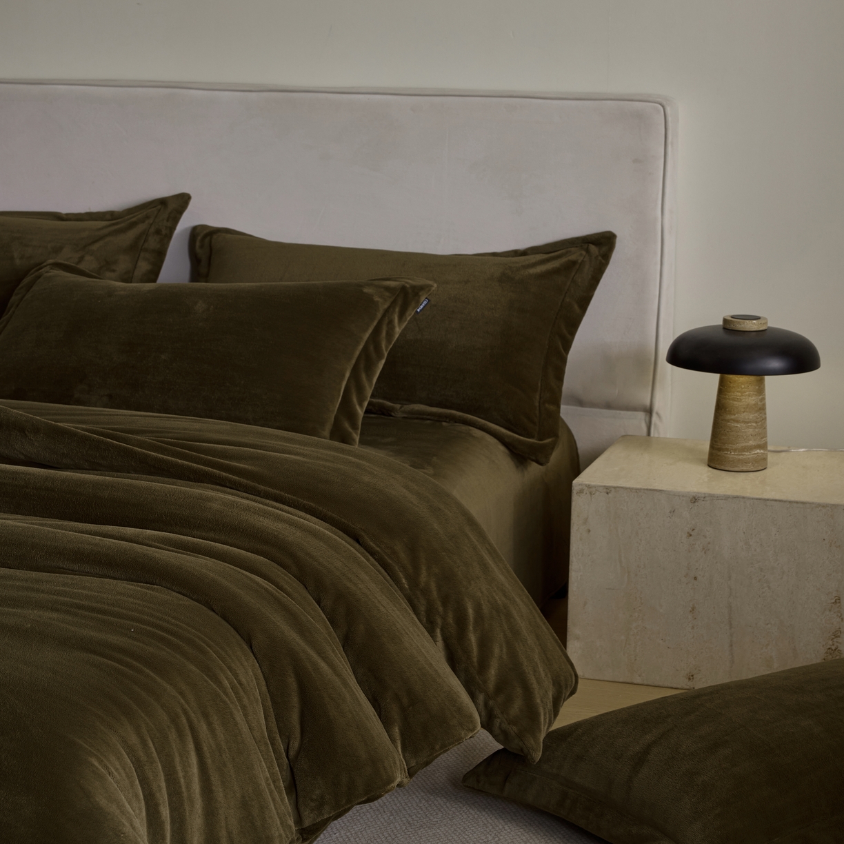 91家纺网 家纺一手货源 找家纺 禧禾 2025新款A类300G醇厚速暖绒四件套-莫兰迪莫兰迪-橄榄绿