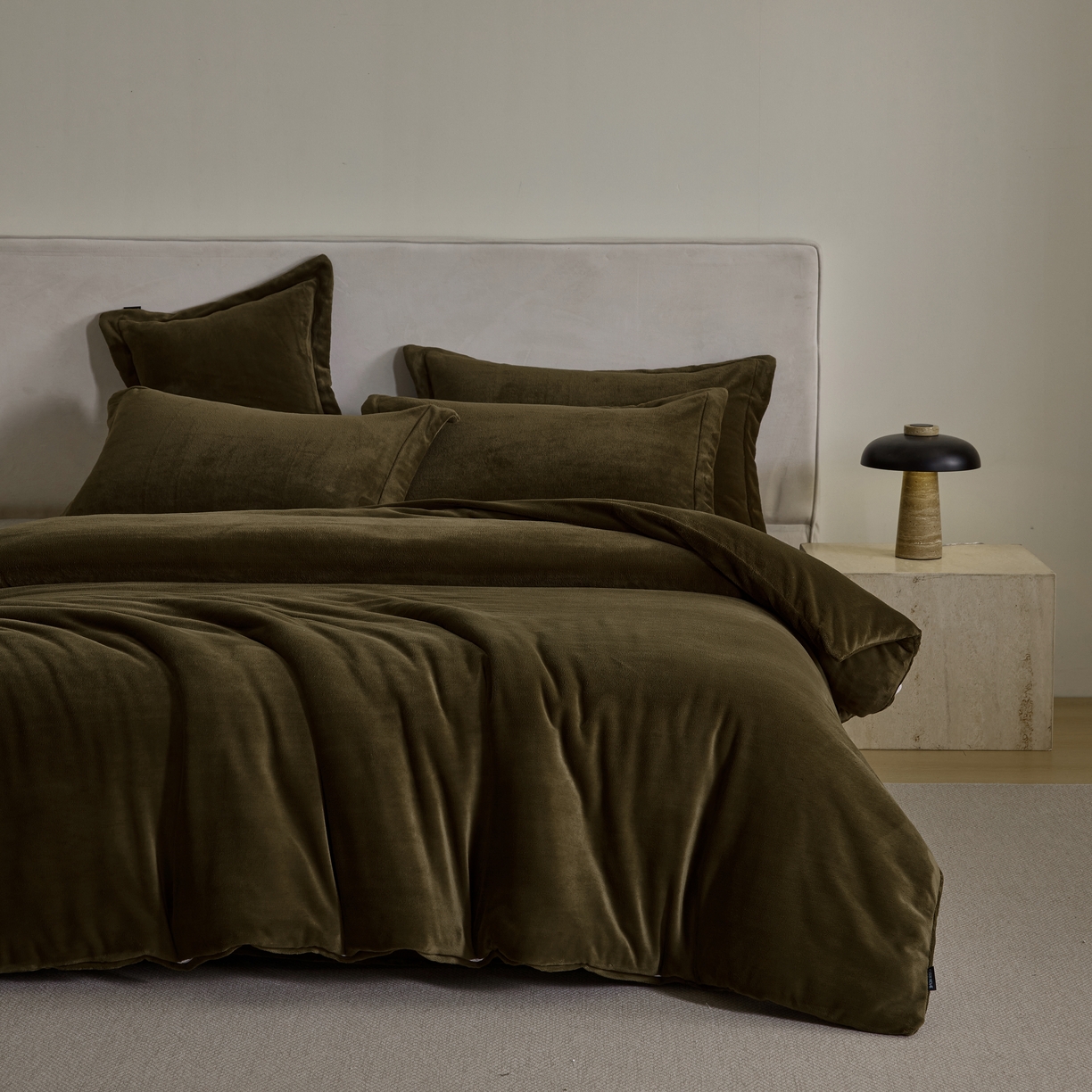 91家纺网 家纺一手货源 找家纺 禧禾 2025新款A类300G醇厚速暖绒四件套-莫兰迪莫兰迪-橄榄绿