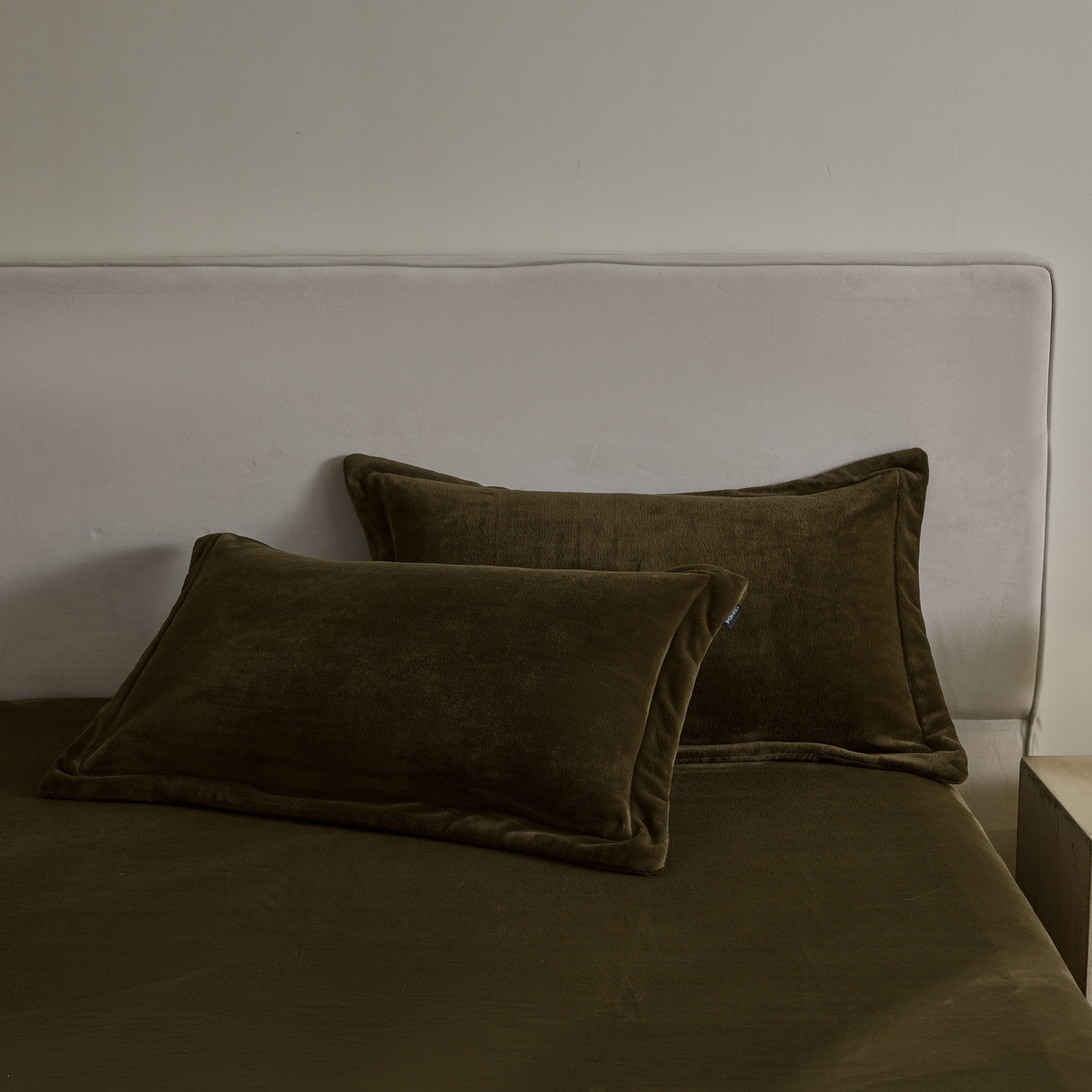 91家纺网 家纺一手货源 找家纺 禧禾 2025新款A类300G醇厚速暖绒四件套-莫兰迪莫兰迪-橄榄绿