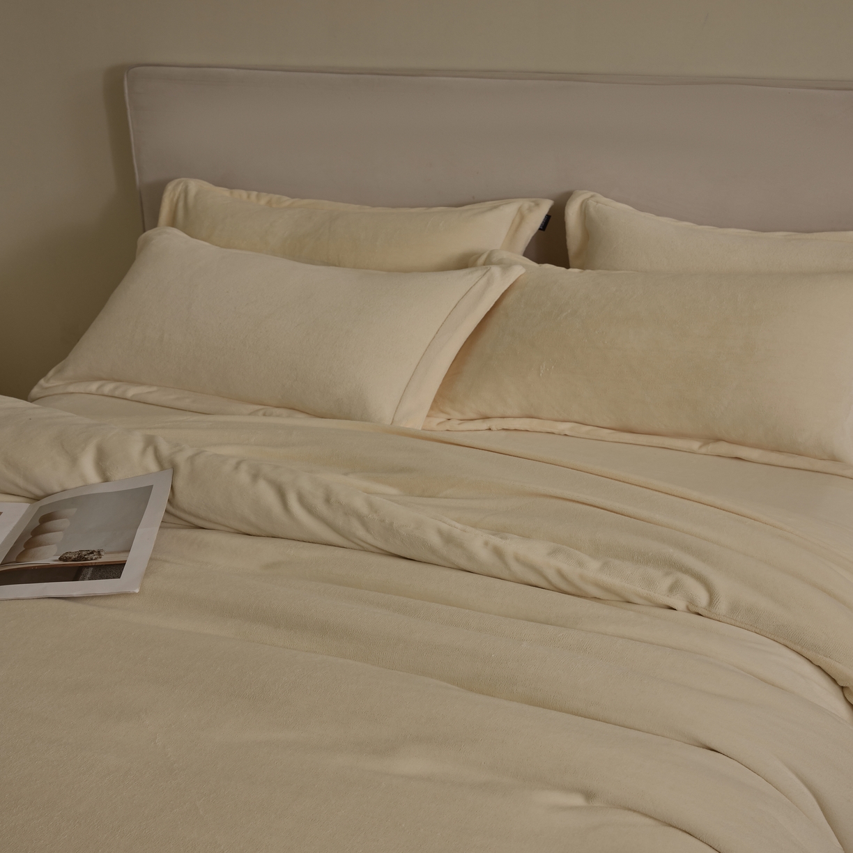 91家纺网 家纺一手货源 找家纺 禧禾 2025新款A类300G醇厚速暖绒四件套-莫兰迪莫兰迪-奶芙黄