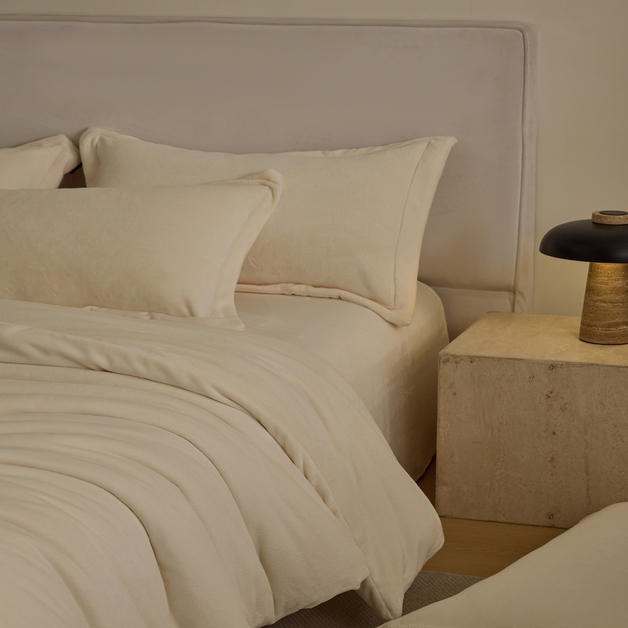 91家纺网 家纺一手货源 找家纺 禧禾 2025新款A类300G醇厚速暖绒四件套-莫兰迪莫兰迪-奶芙黄