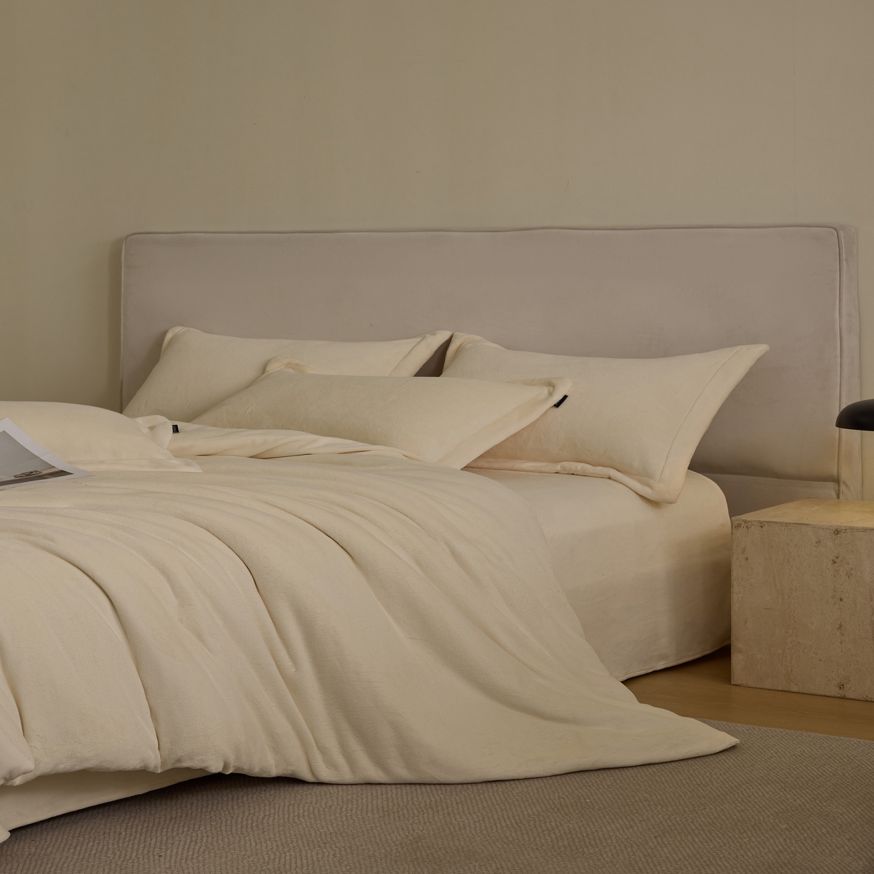 91家纺网 家纺一手货源 找家纺 禧禾 2025新款A类300G醇厚速暖绒四件套-莫兰迪莫兰迪-奶芙黄