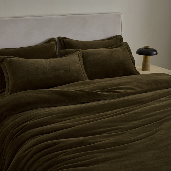 91家纺网 家纺一手货源 找家纺 禧禾 2025新款A类300G醇厚速暖绒四件套牛奶绒四件套橄榄绿