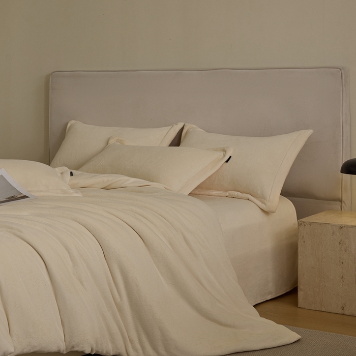 91家纺网 家纺一手货源 找家纺 禧禾 2025新款A类300G醇厚速暖绒四件套牛奶绒四件套奶芙黄