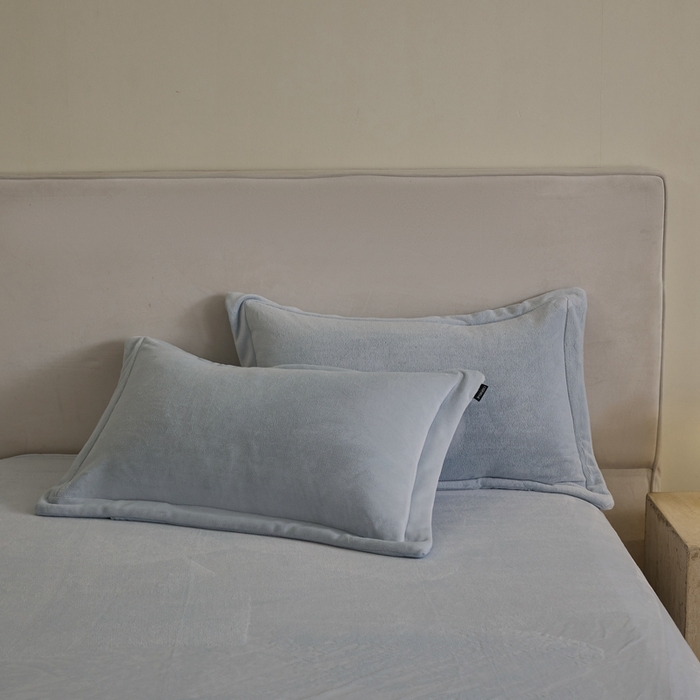 91家纺网 家纺一手货源 找家纺 禧禾 2025新款A类300G醇厚速暖绒四件套牛奶绒四件套雨灰蓝