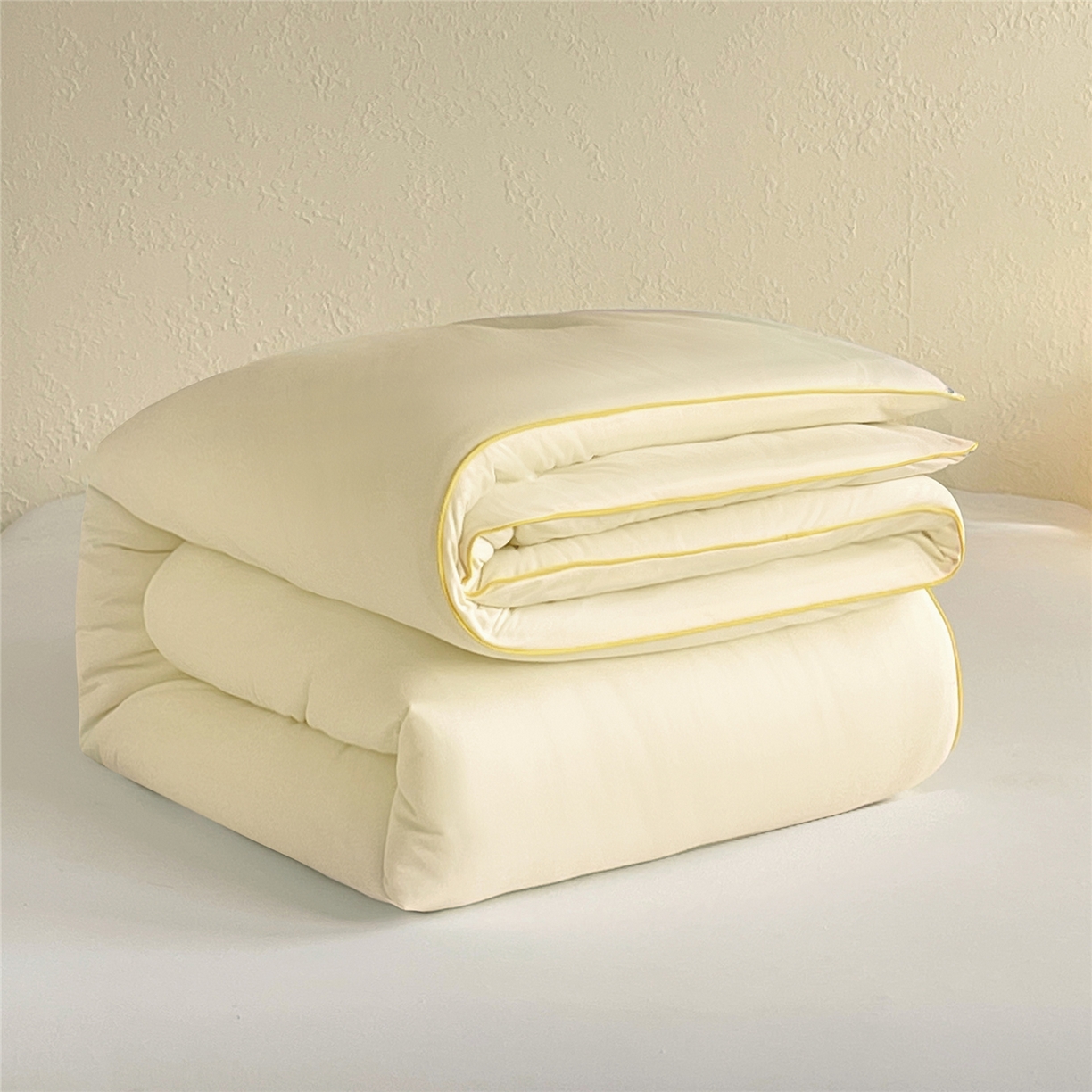 91家纺网 家纺一手货源 找家纺 佰亿莱 2026新款亲肤超柔云朵棉牛奶大豆被子被芯 月光白