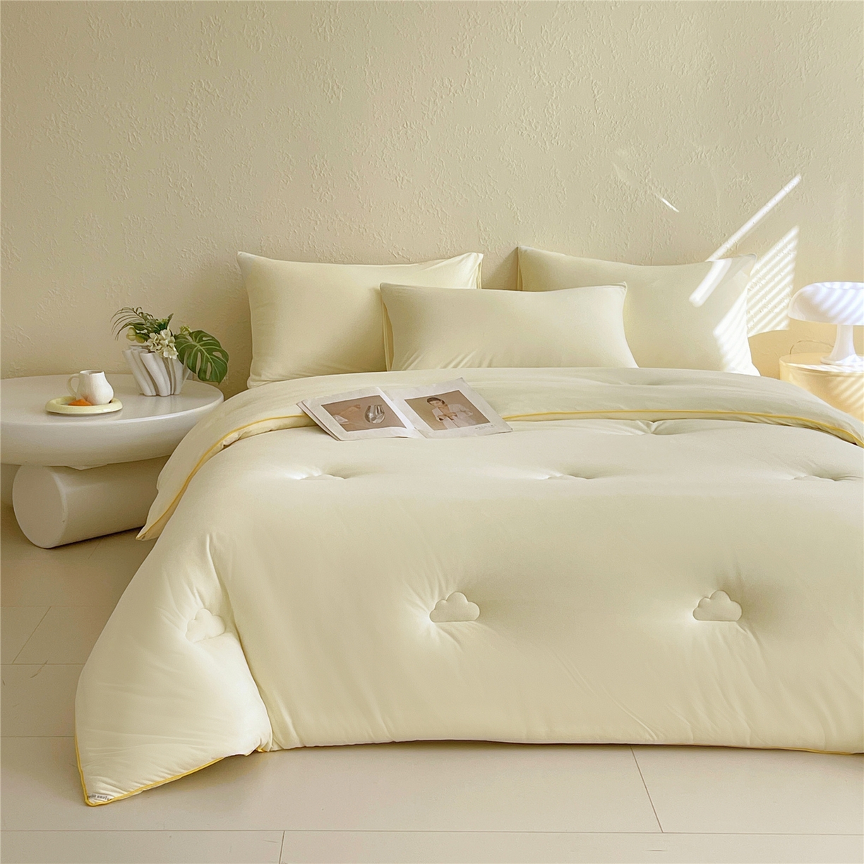 91家纺网 家纺一手货源 找家纺 佰亿莱 2026新款亲肤超柔云朵棉牛奶大豆被子被芯 月光白