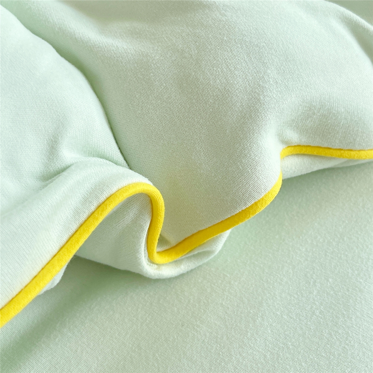 91家纺网 家纺一手货源 找家纺 佰亿莱 2026新款亲肤超柔云朵棉牛奶大豆被子被芯 清新绿