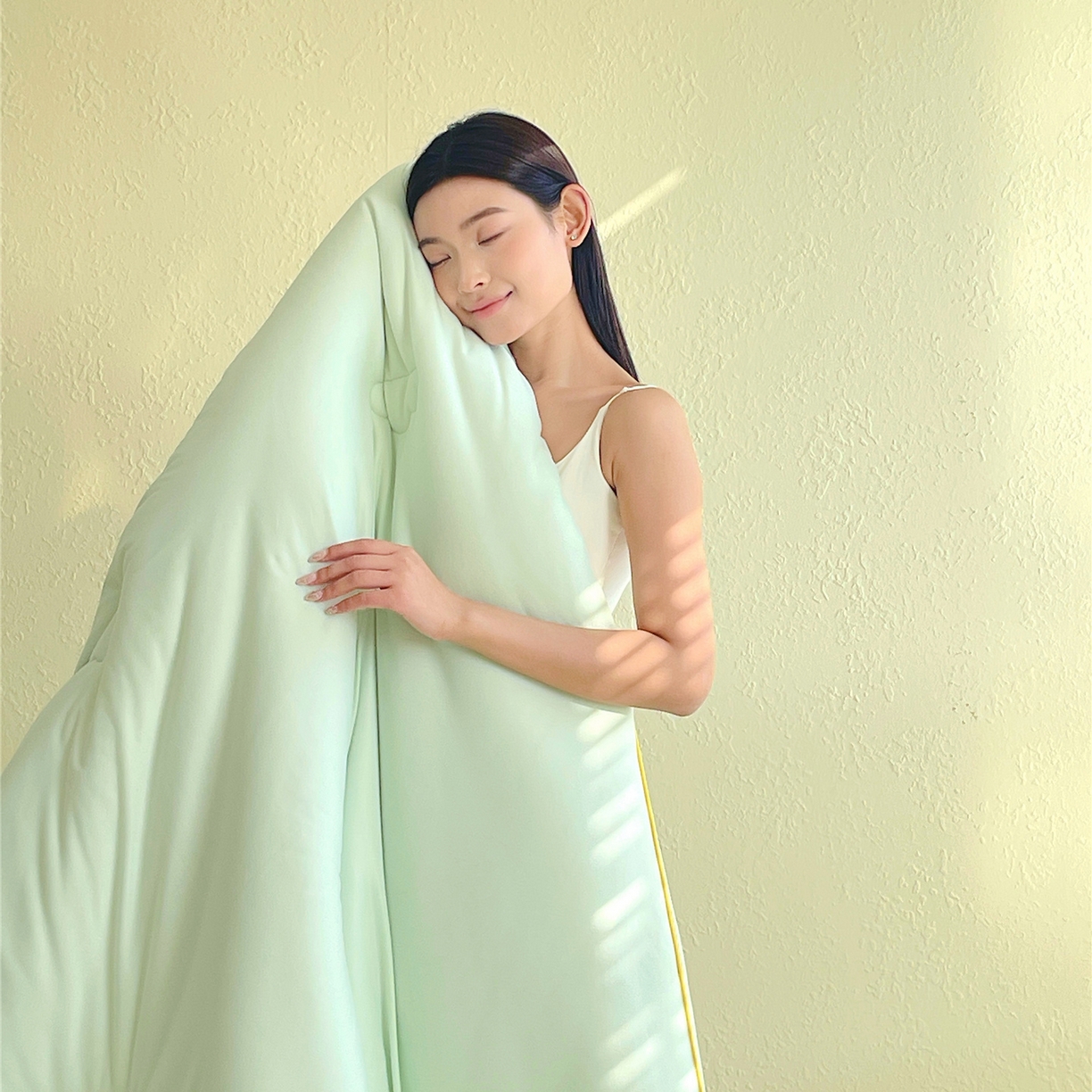 91家纺网 家纺一手货源 找家纺 佰亿莱 2026新款亲肤超柔云朵棉牛奶大豆被子被芯 清新绿