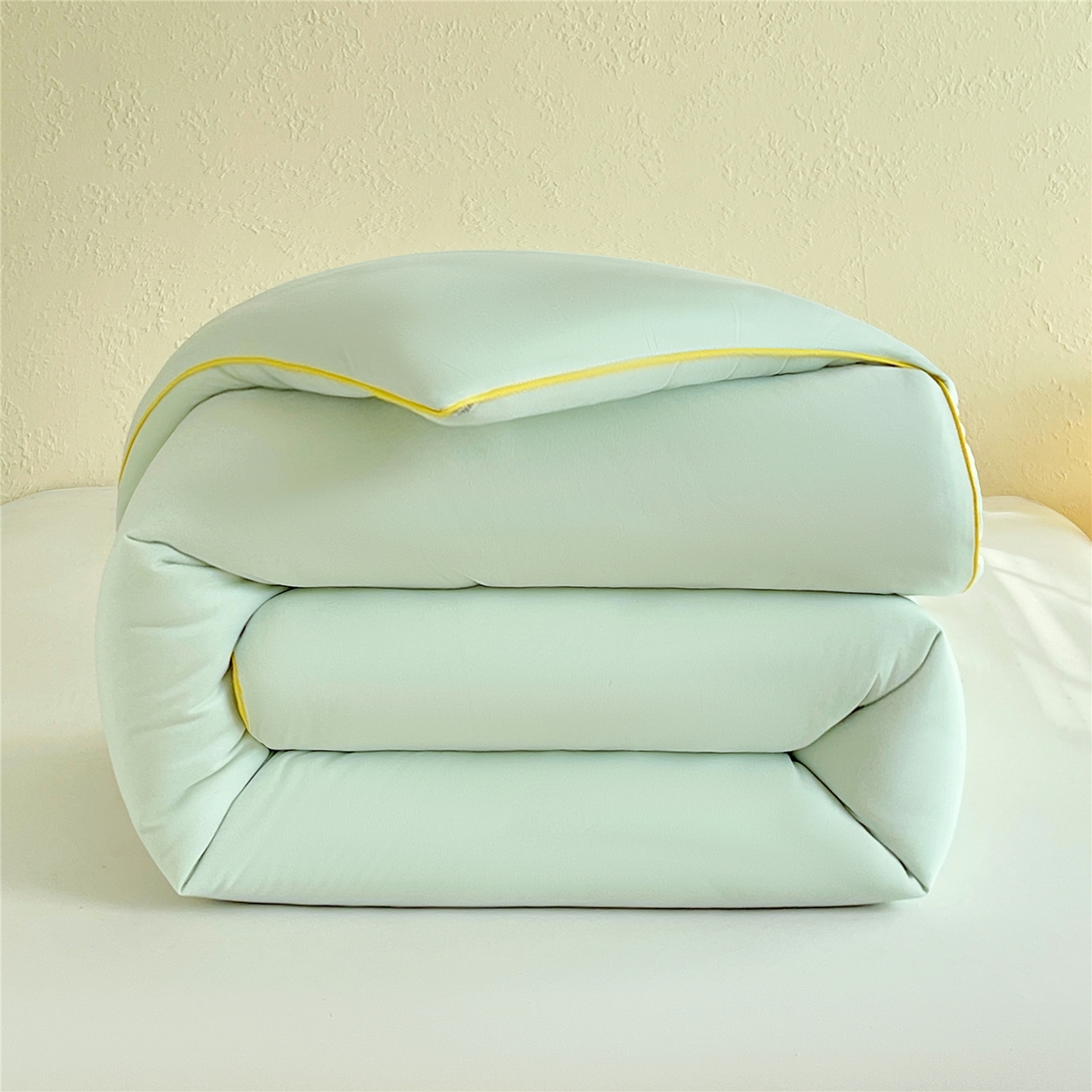 91家纺网 家纺一手货源 找家纺 佰亿莱 2026新款亲肤超柔云朵棉牛奶大豆被子被芯 清新绿