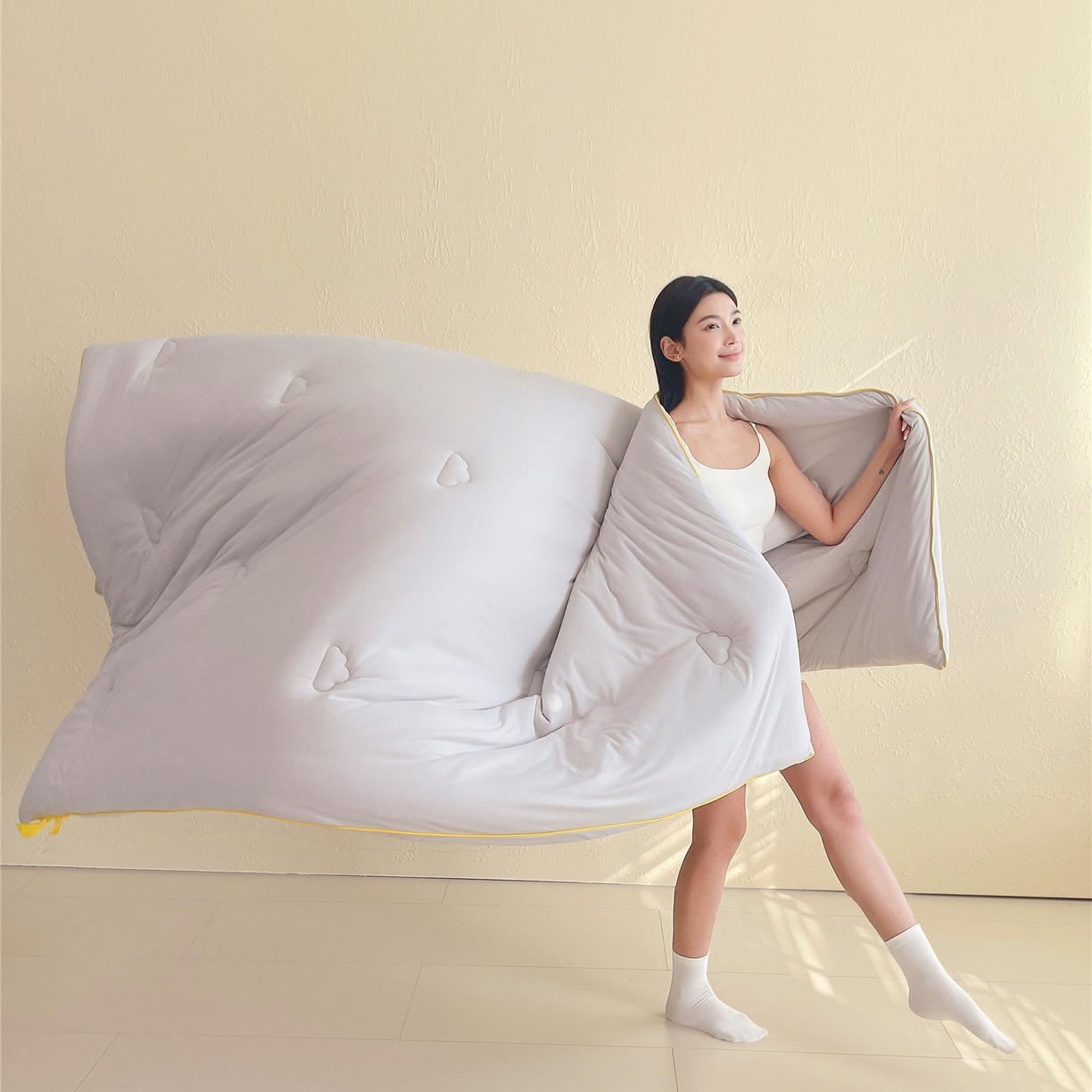 91家纺网 家纺一手货源 找家纺 佰亿莱 2026新款亲肤超柔云朵棉牛奶大豆被子被芯 银灰