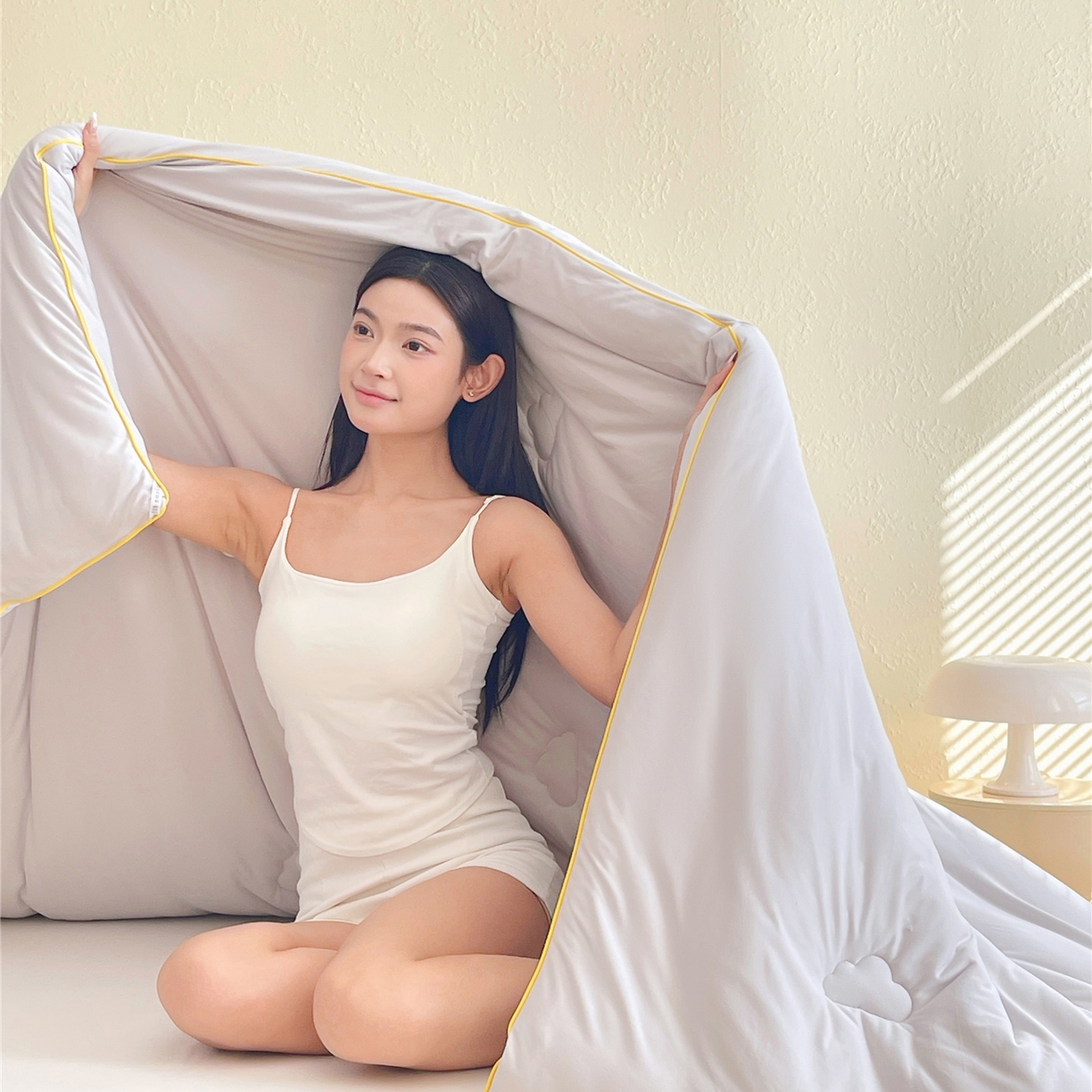 91家纺网 家纺一手货源 找家纺 佰亿莱 2026新款亲肤超柔云朵棉牛奶大豆被子被芯 银灰