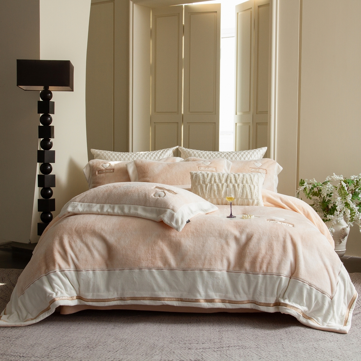 91家纺网 家纺一手货源 找家纺 馨蕊家居 2025新款秋冬法式高奢雪貂绒系列-绒云初（会员-10）控价388/408 绒云初-奶咖