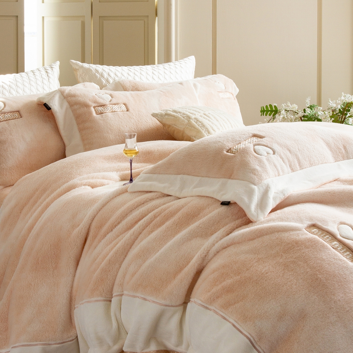 91家纺网 家纺一手货源 找家纺 馨蕊家居 2025新款秋冬法式高奢雪貂绒系列-绒云初（会员-10）控价388/408 绒云初-奶咖