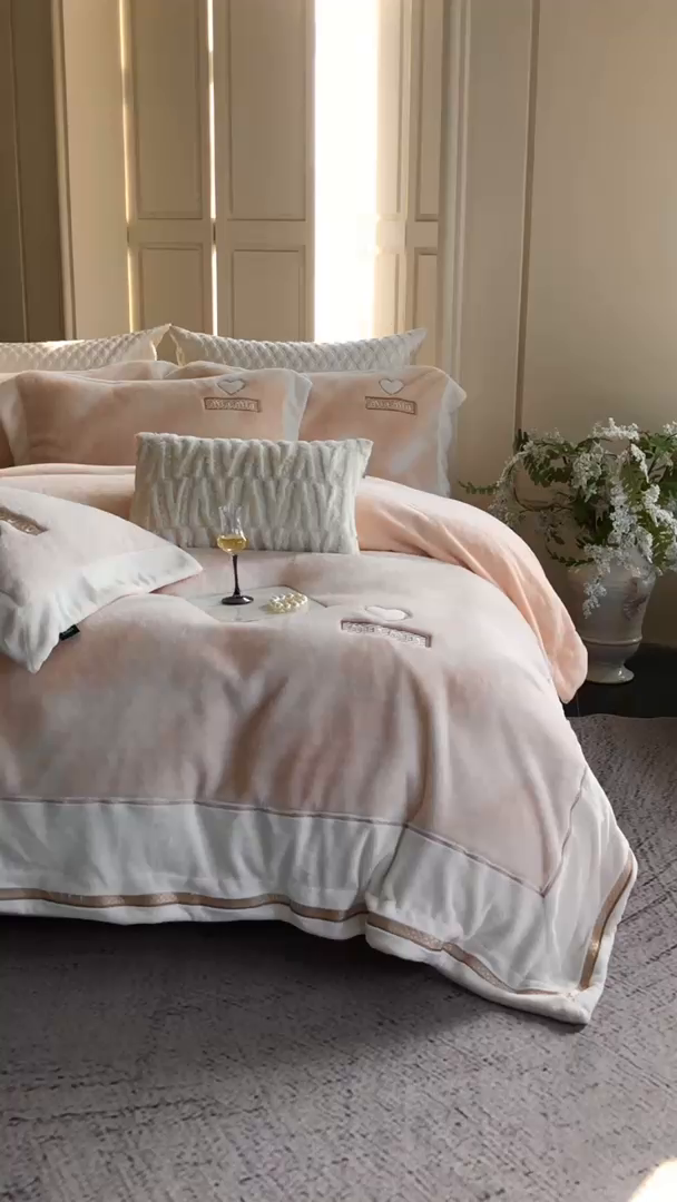 91家纺网 家纺一手货源 找家纺 馨蕊家居 2025新款秋冬法式高奢雪貂绒系列-绒云初（会员-10）控价388/408 绒云初-奶咖