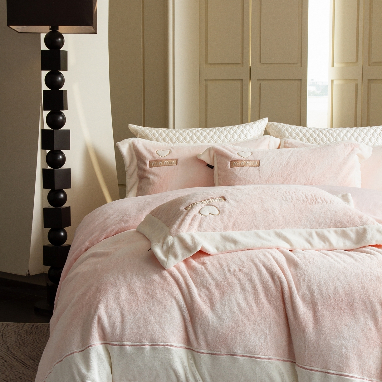 91家纺网 家纺一手货源 找家纺 馨蕊家居 2025新款秋冬法式高奢雪貂绒系列-绒云初（会员-10）控价388/408 绒云初-蔷薇粉