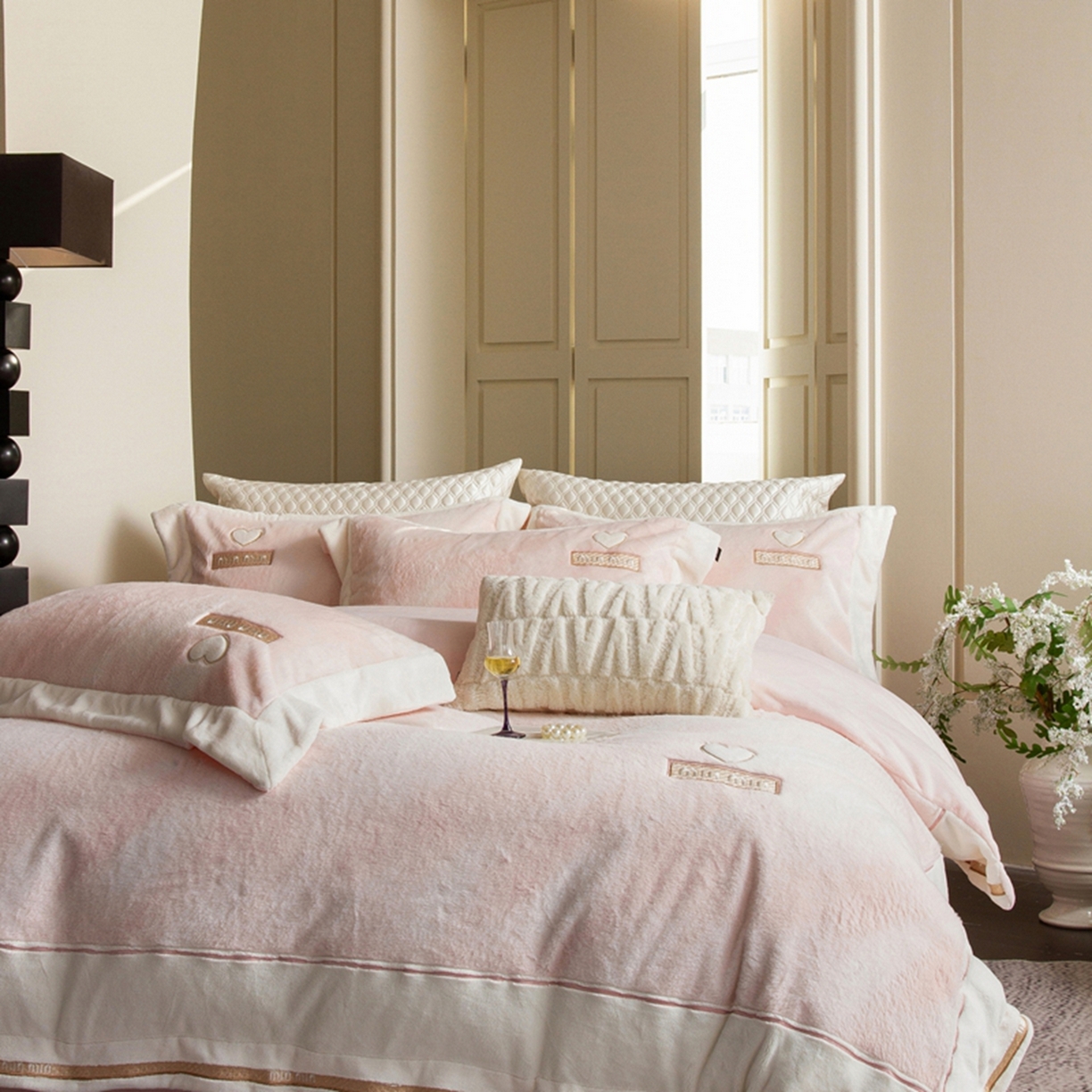 91家纺网 家纺一手货源 找家纺 馨蕊家居 2025新款秋冬法式高奢雪貂绒系列-绒云初（会员-10）控价388/408 绒云初-蔷薇粉