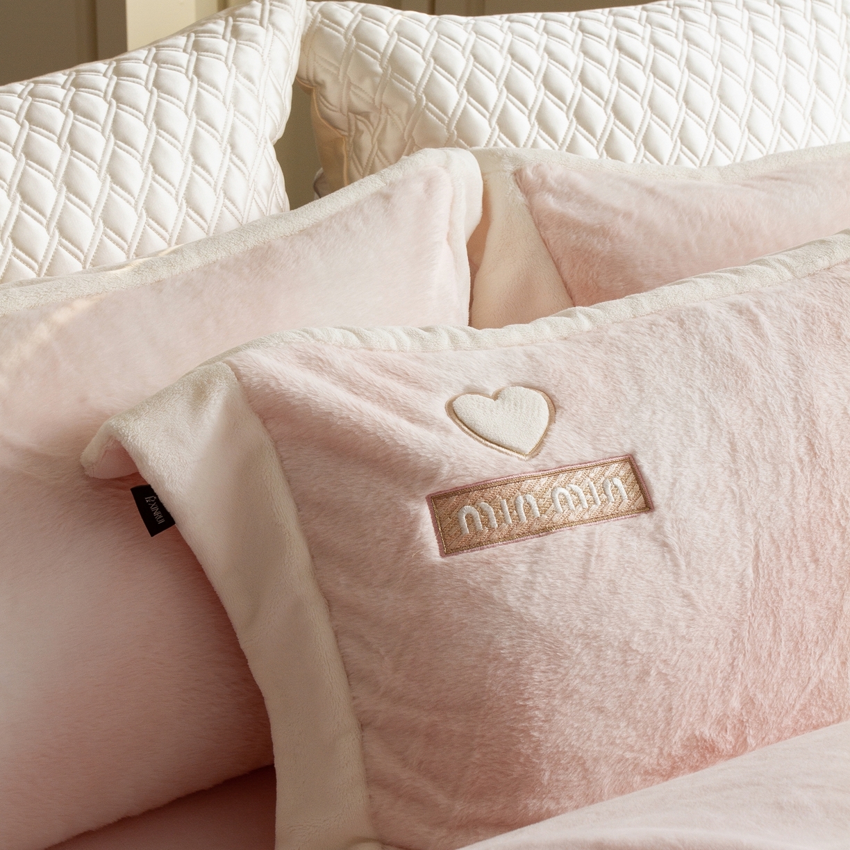 91家纺网 家纺一手货源 找家纺 馨蕊家居 2025新款秋冬法式高奢雪貂绒系列-绒云初（会员-10）控价388/408 绒云初-蔷薇粉